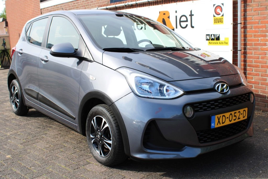 Hoofdafbeelding Hyundai i10