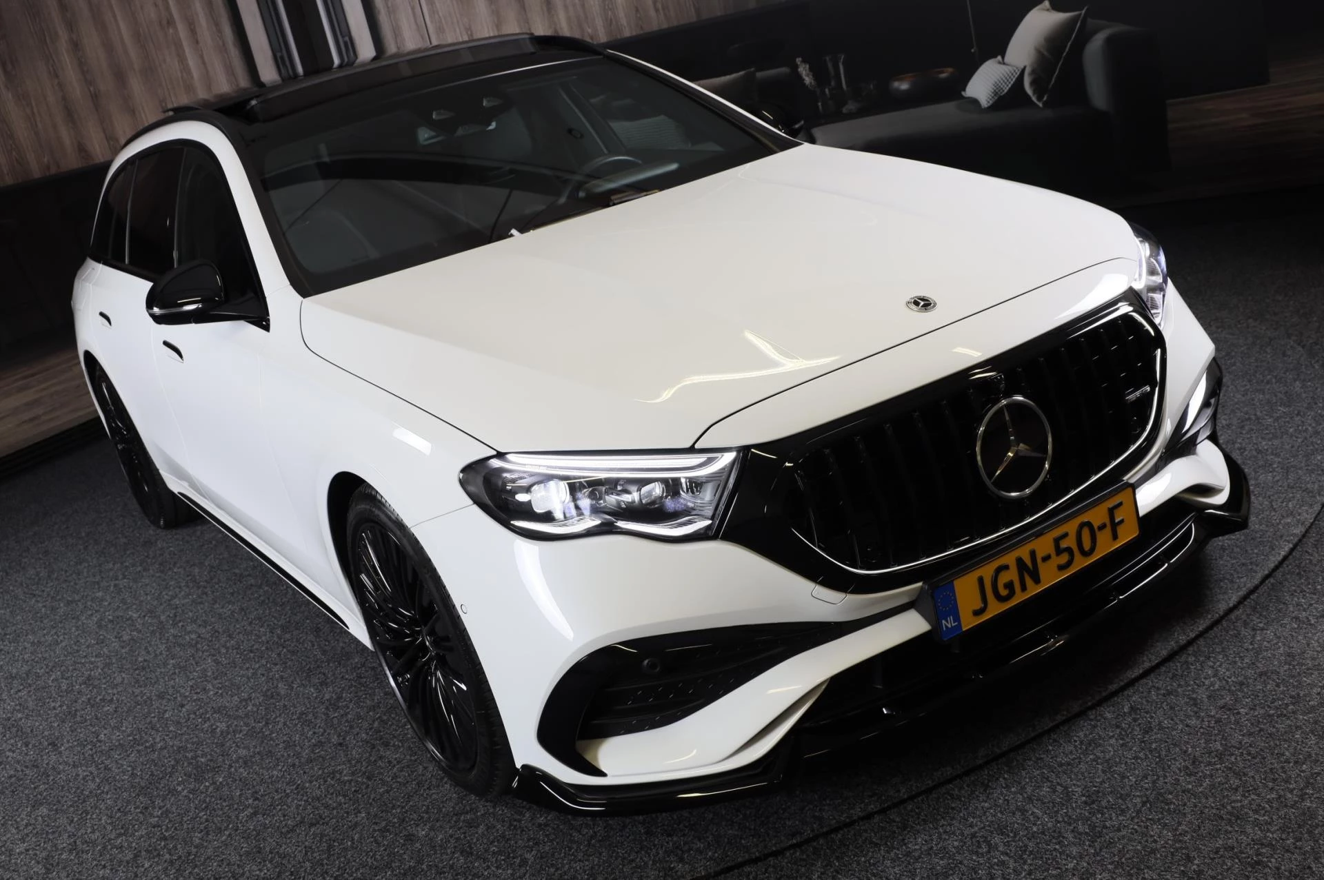 Hoofdafbeelding Mercedes-Benz E-Klasse