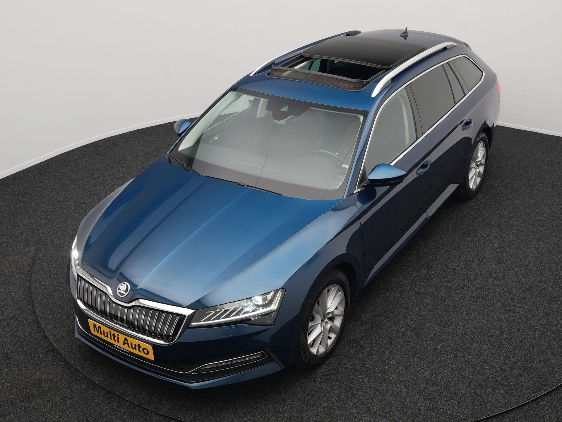 Hoofdafbeelding Škoda Superb