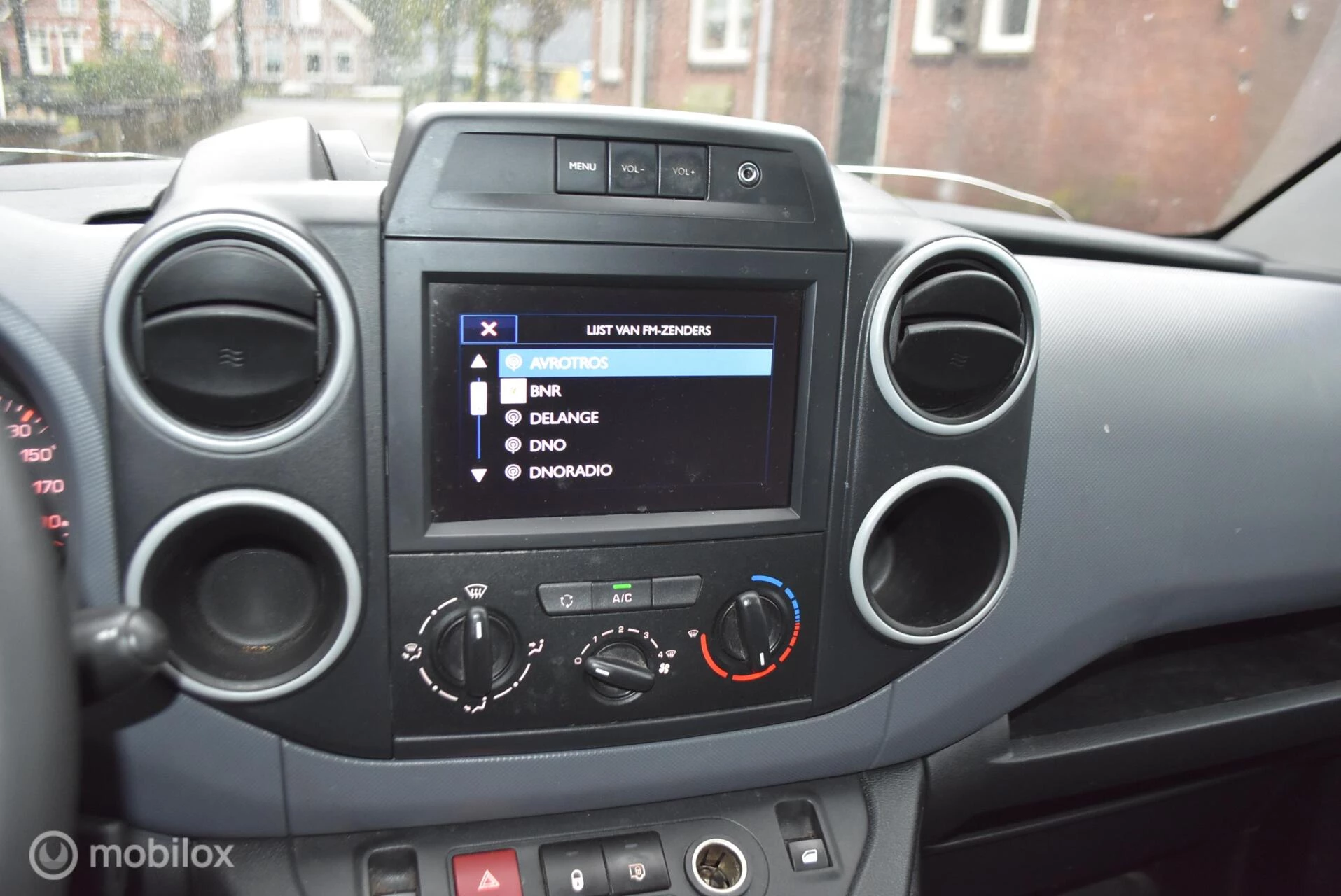 Hoofdafbeelding Peugeot Partner