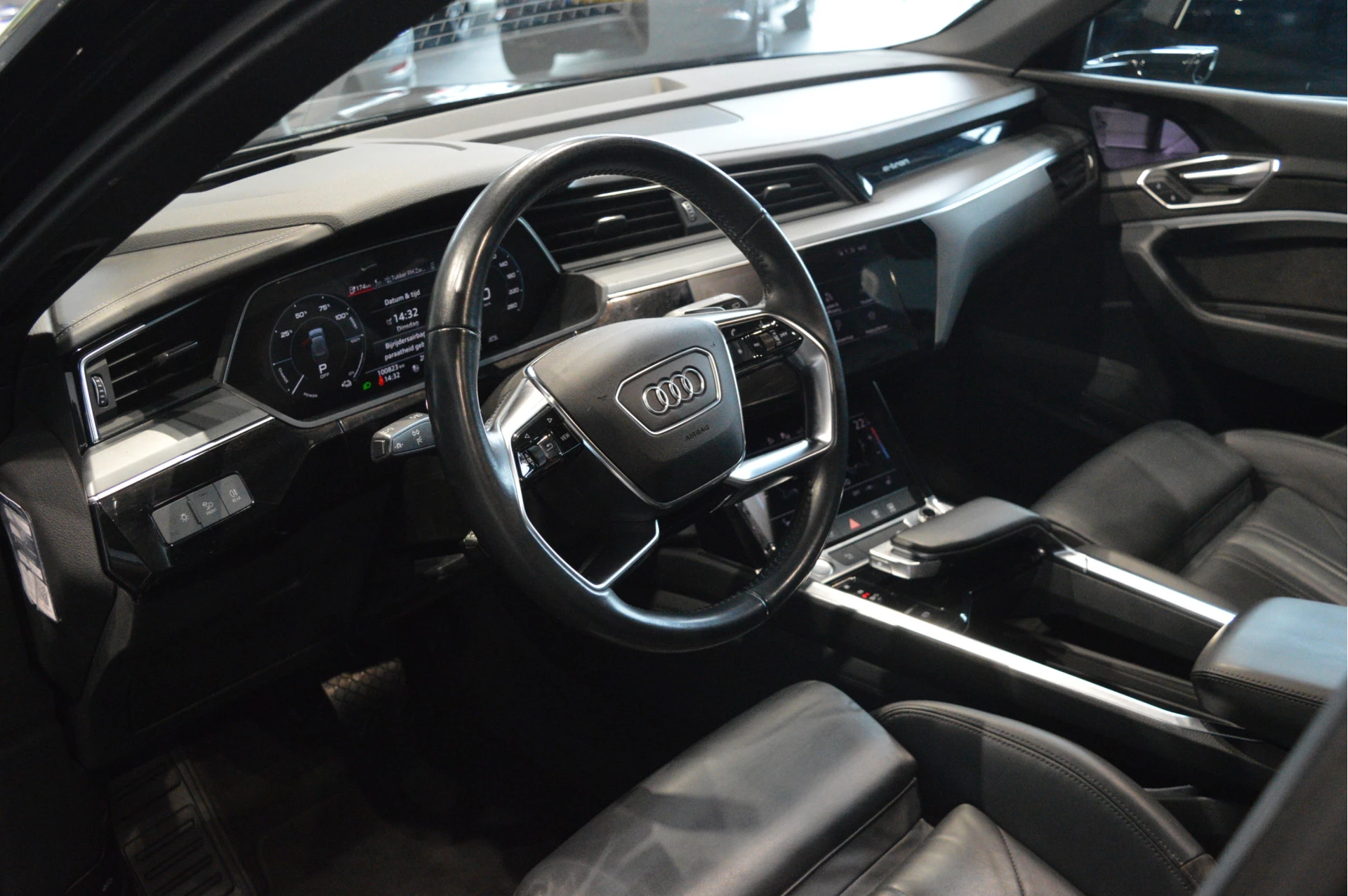 Hoofdafbeelding Audi e-tron