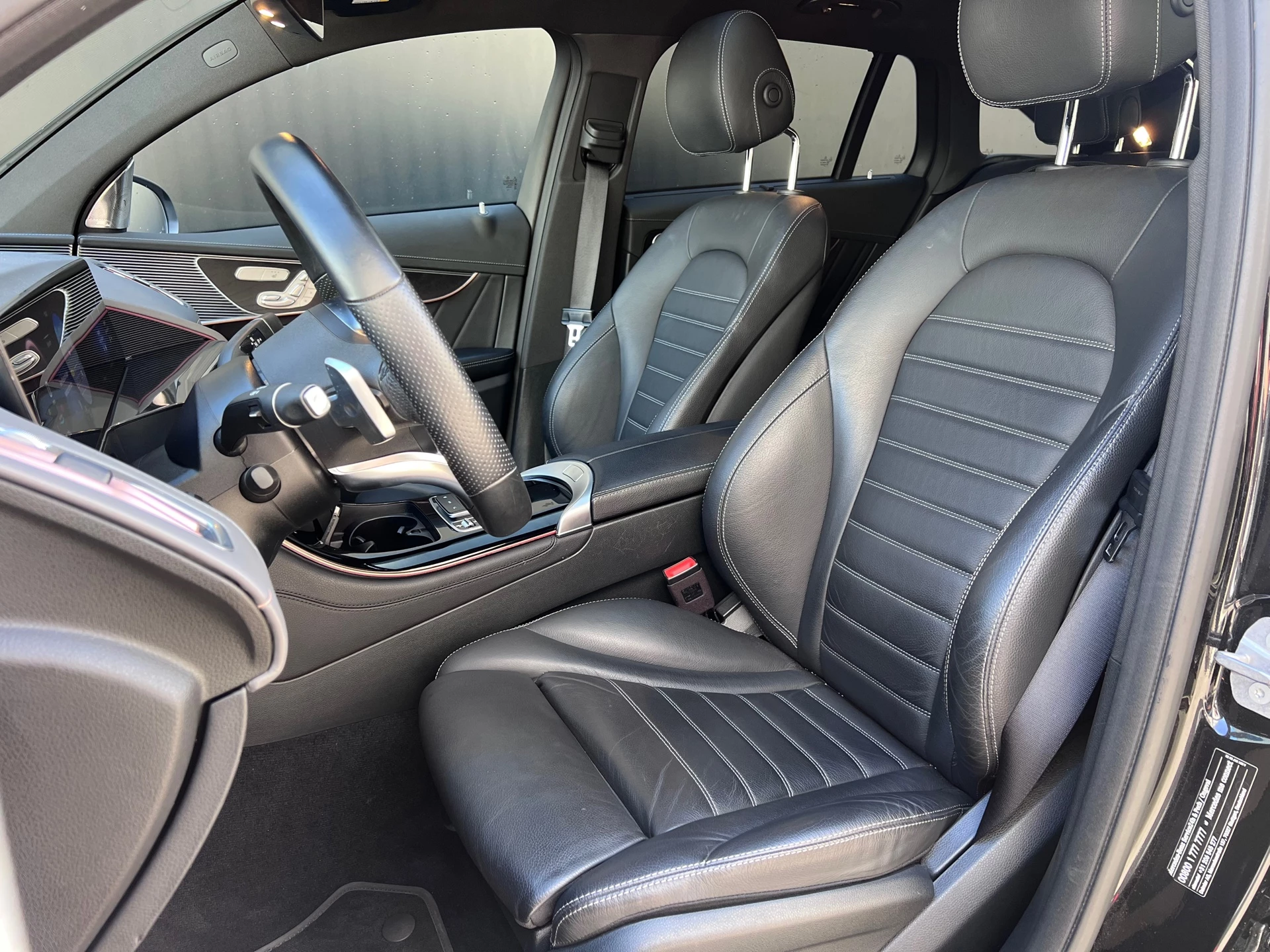 Hoofdafbeelding Mercedes-Benz EQC