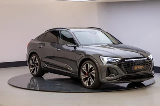 Hoofdafbeelding Audi Q8 Sportback e-tron Audi Q8 Sportback e-tron 55 quattro S Edition Competition 115 kWh | Leder | 22 Inch |