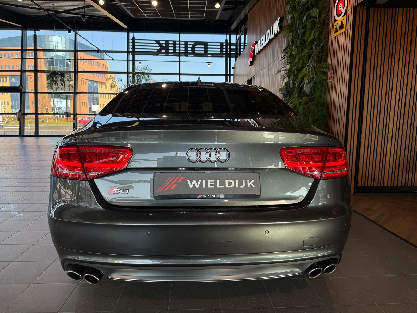 Hoofdafbeelding Audi A8