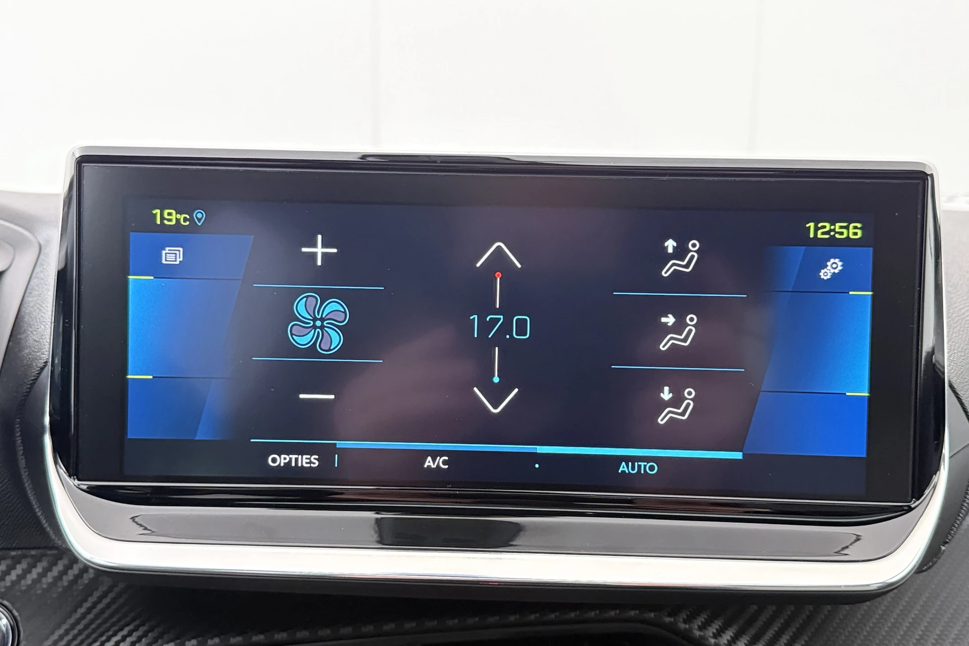 Hoofdafbeelding Peugeot e-208