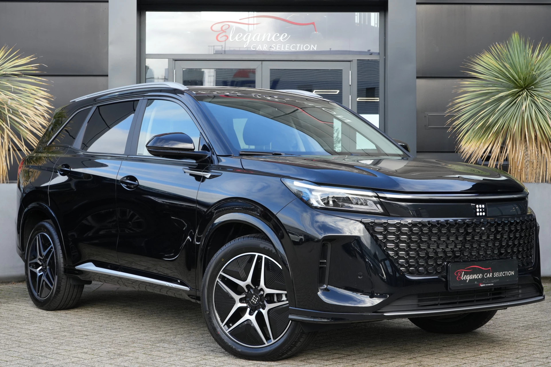 Hoofdafbeelding DFSK E5 PHEV