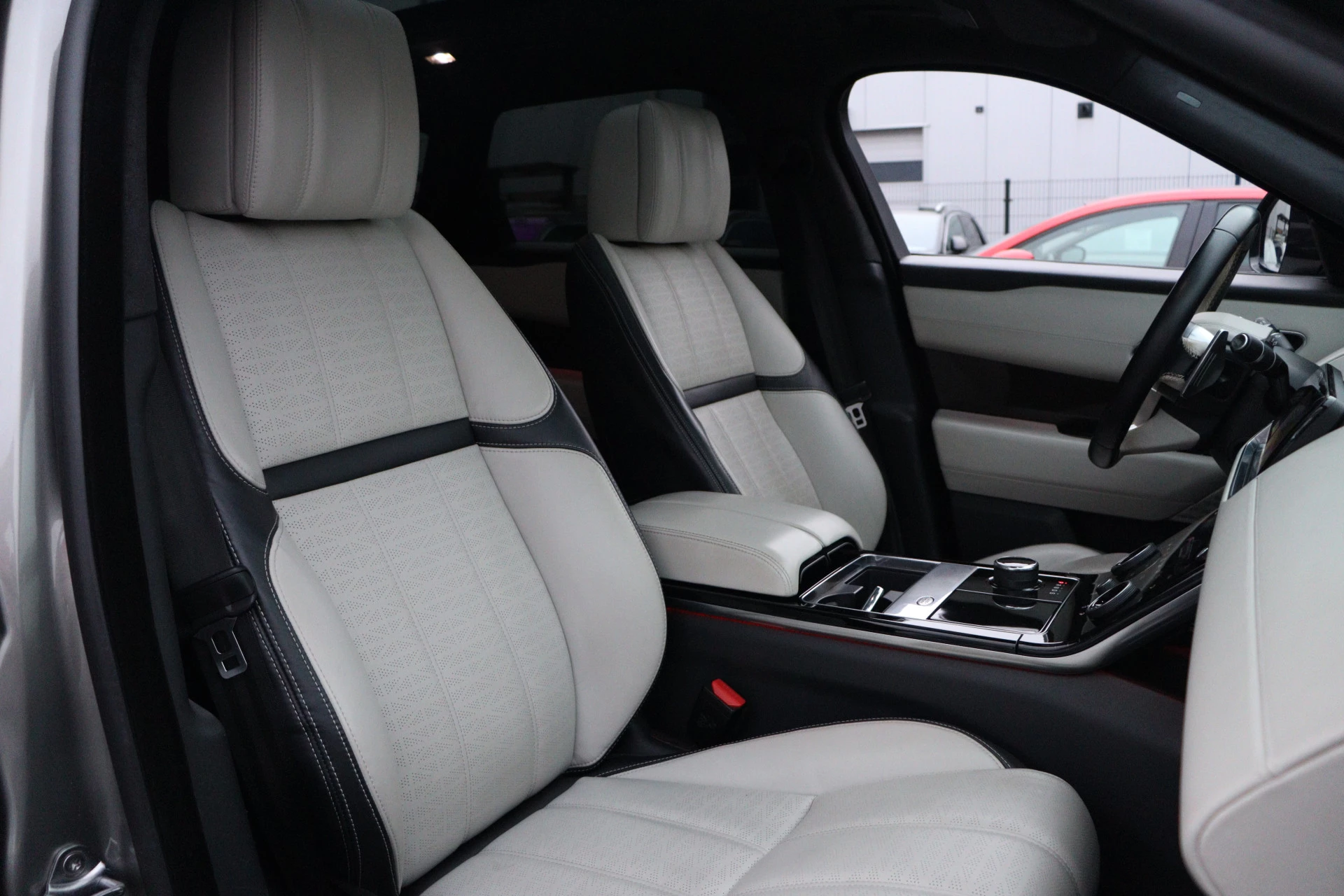 Hoofdafbeelding Land Rover Range Rover Velar