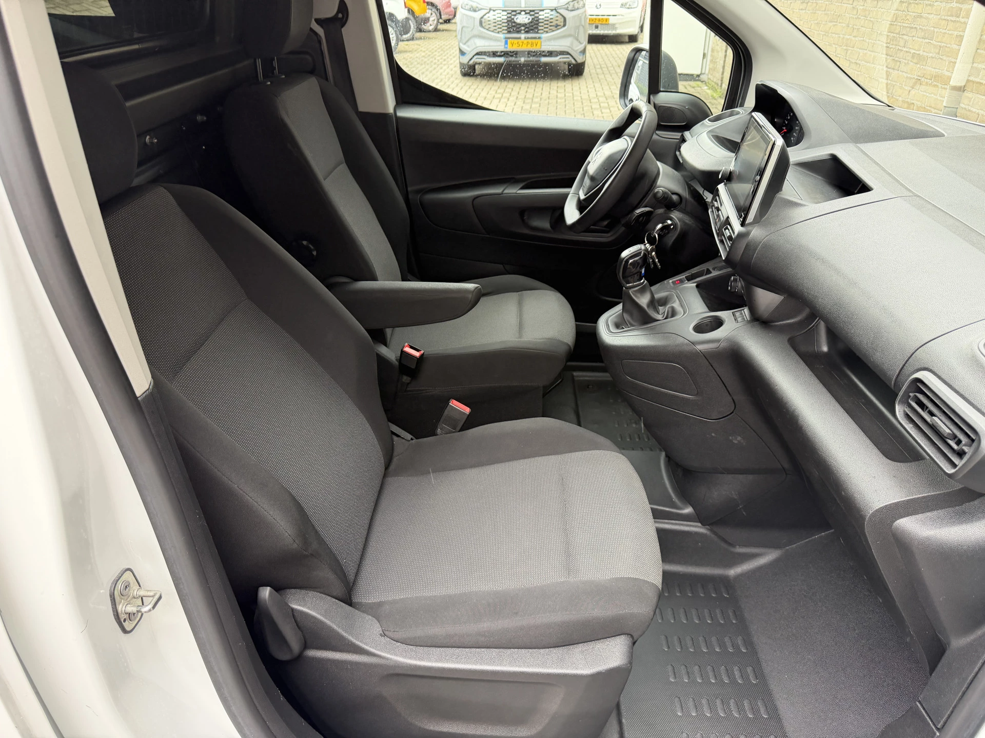 Hoofdafbeelding Peugeot Partner