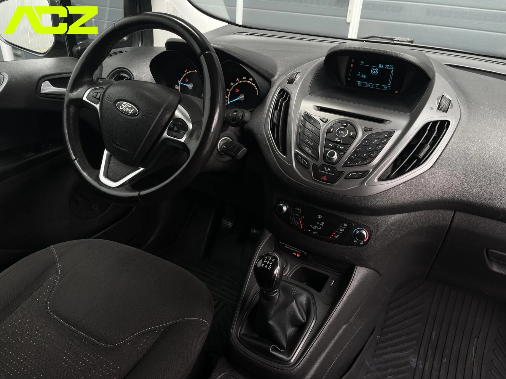 Hoofdafbeelding Ford Transit Courier