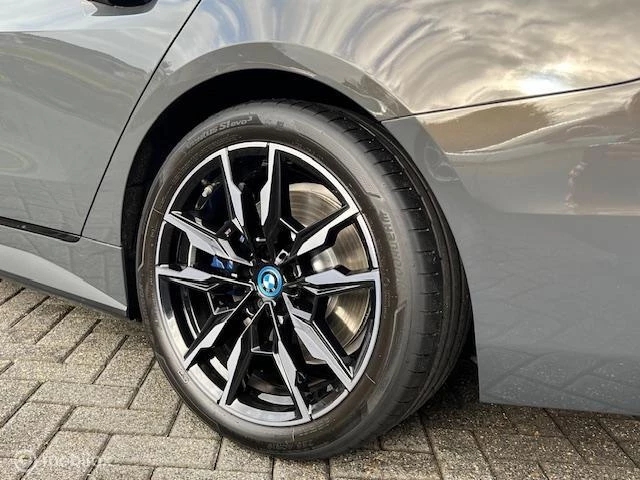 Hoofdafbeelding BMW i4