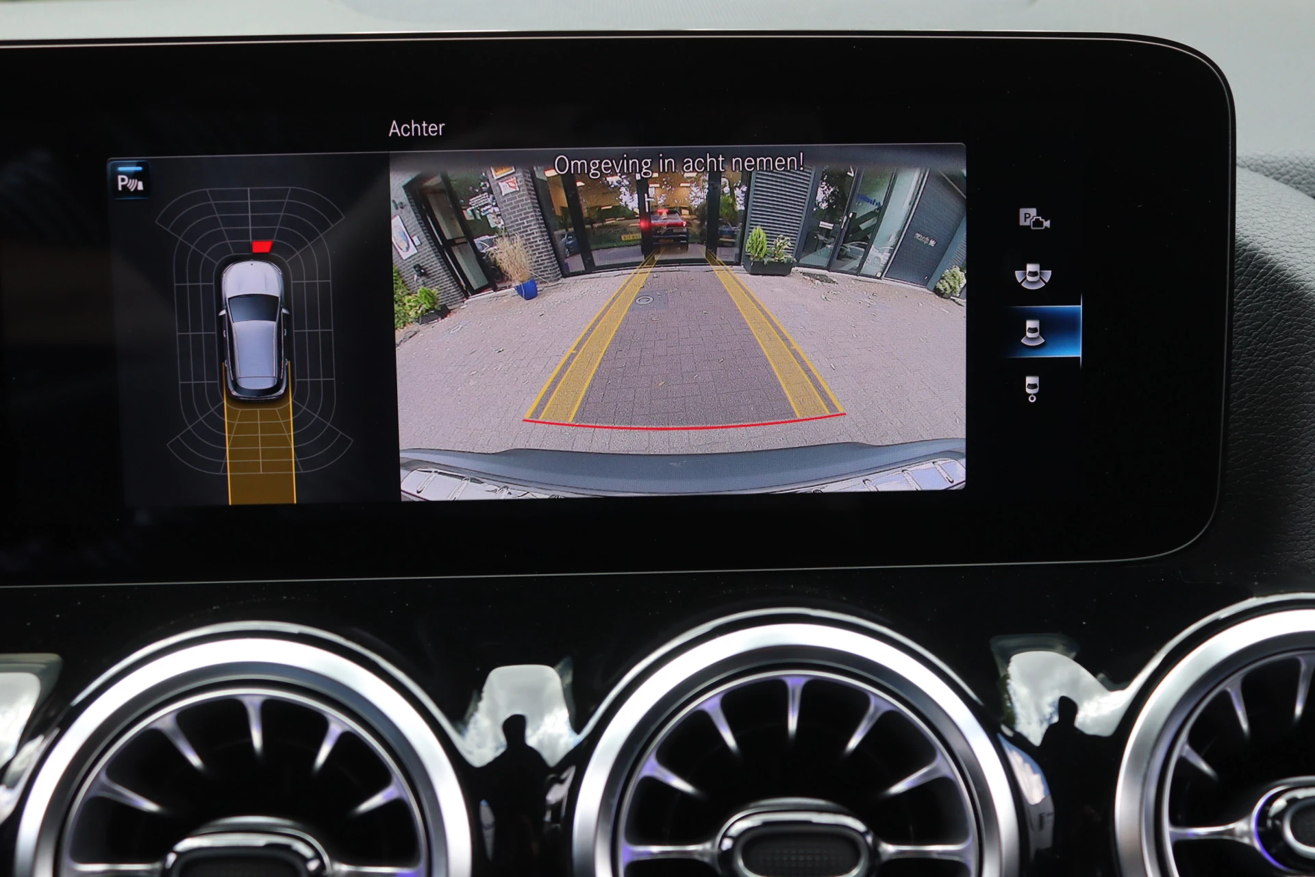 Hoofdafbeelding Mercedes-Benz EQA