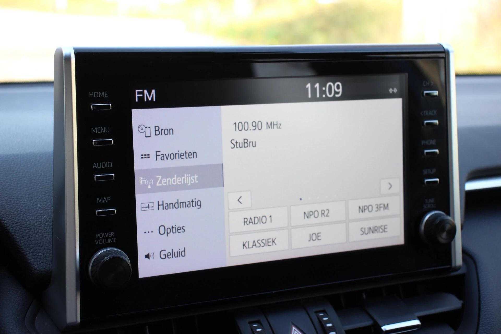 Hoofdafbeelding Suzuki Across