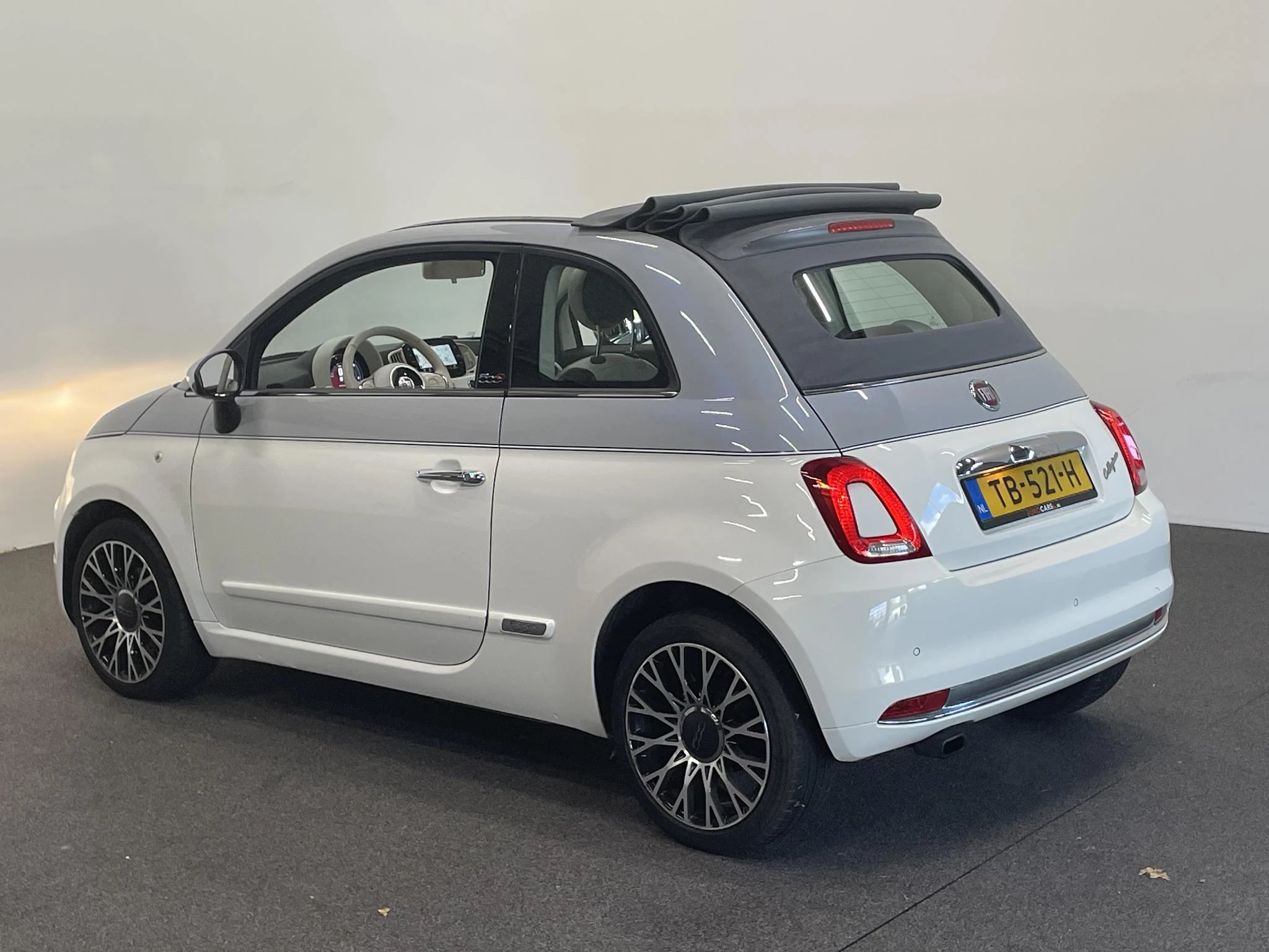 Hoofdafbeelding Fiat 500C