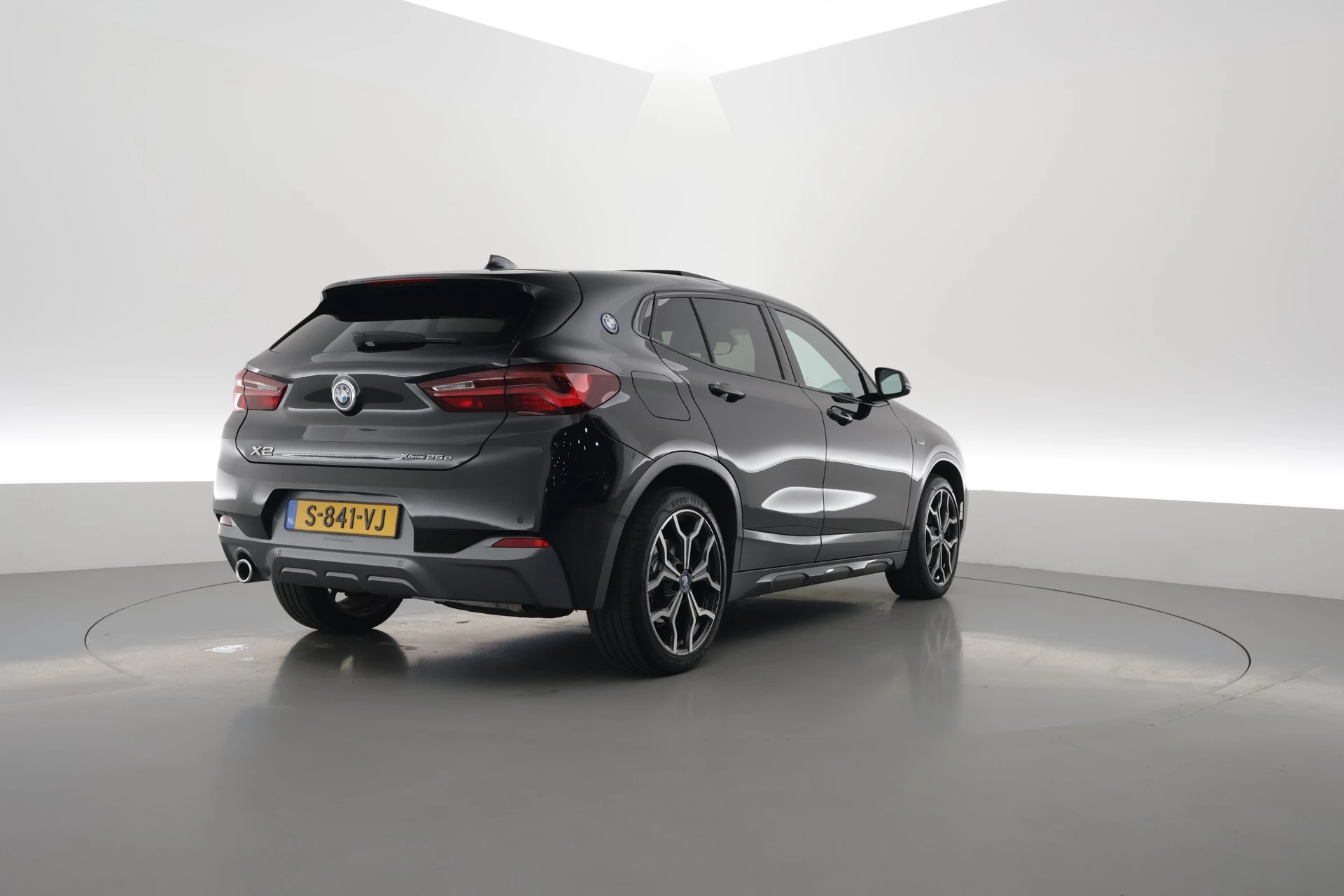 Hoofdafbeelding BMW X2