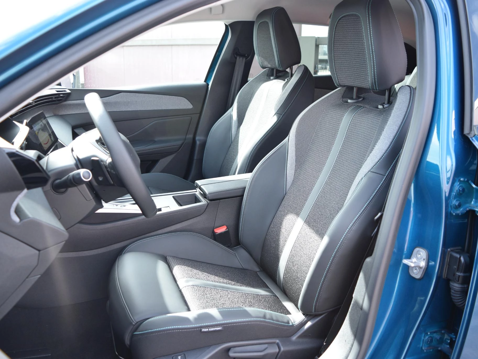 Hoofdafbeelding Peugeot 408