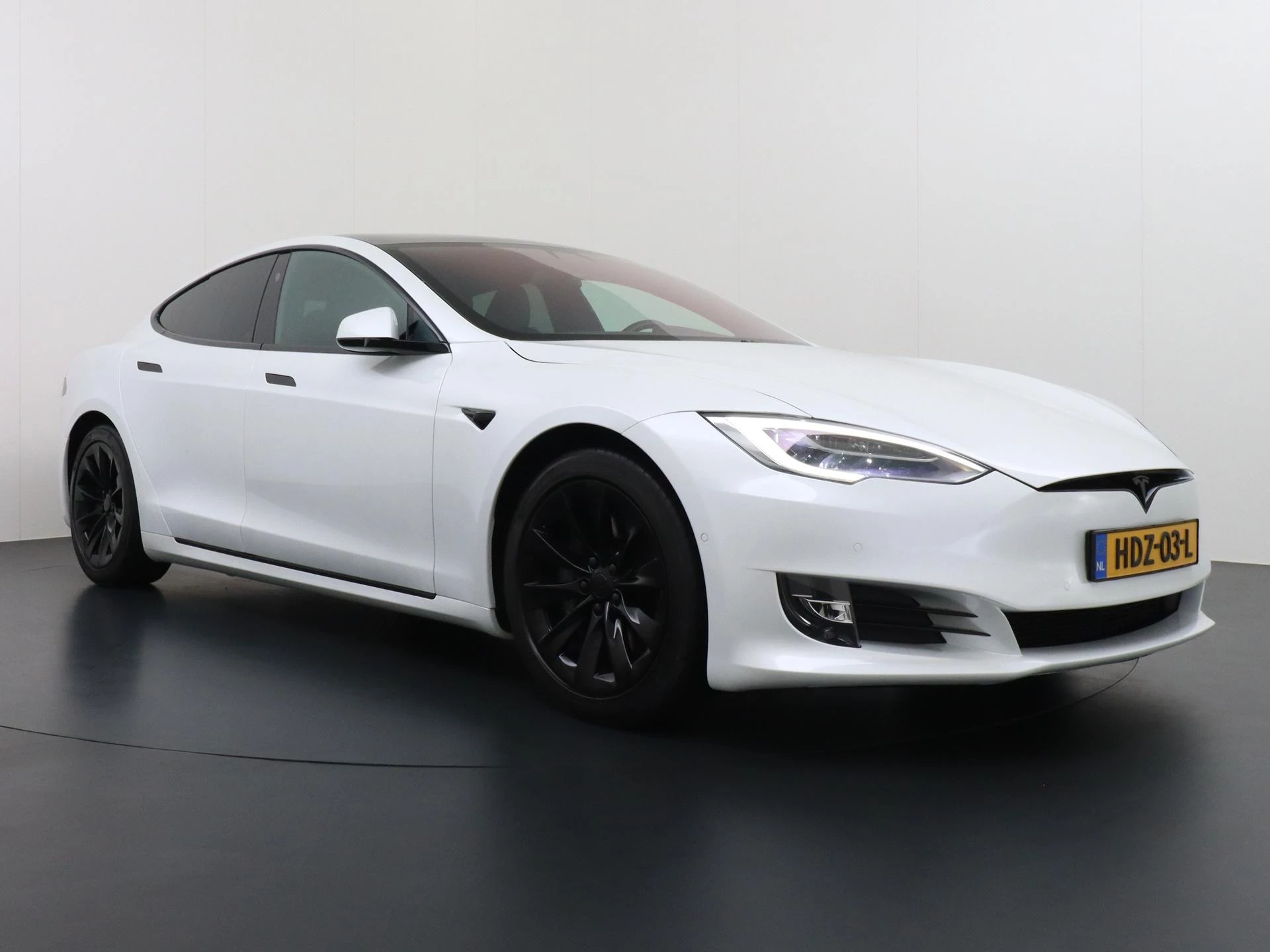 Hoofdafbeelding Tesla Model S