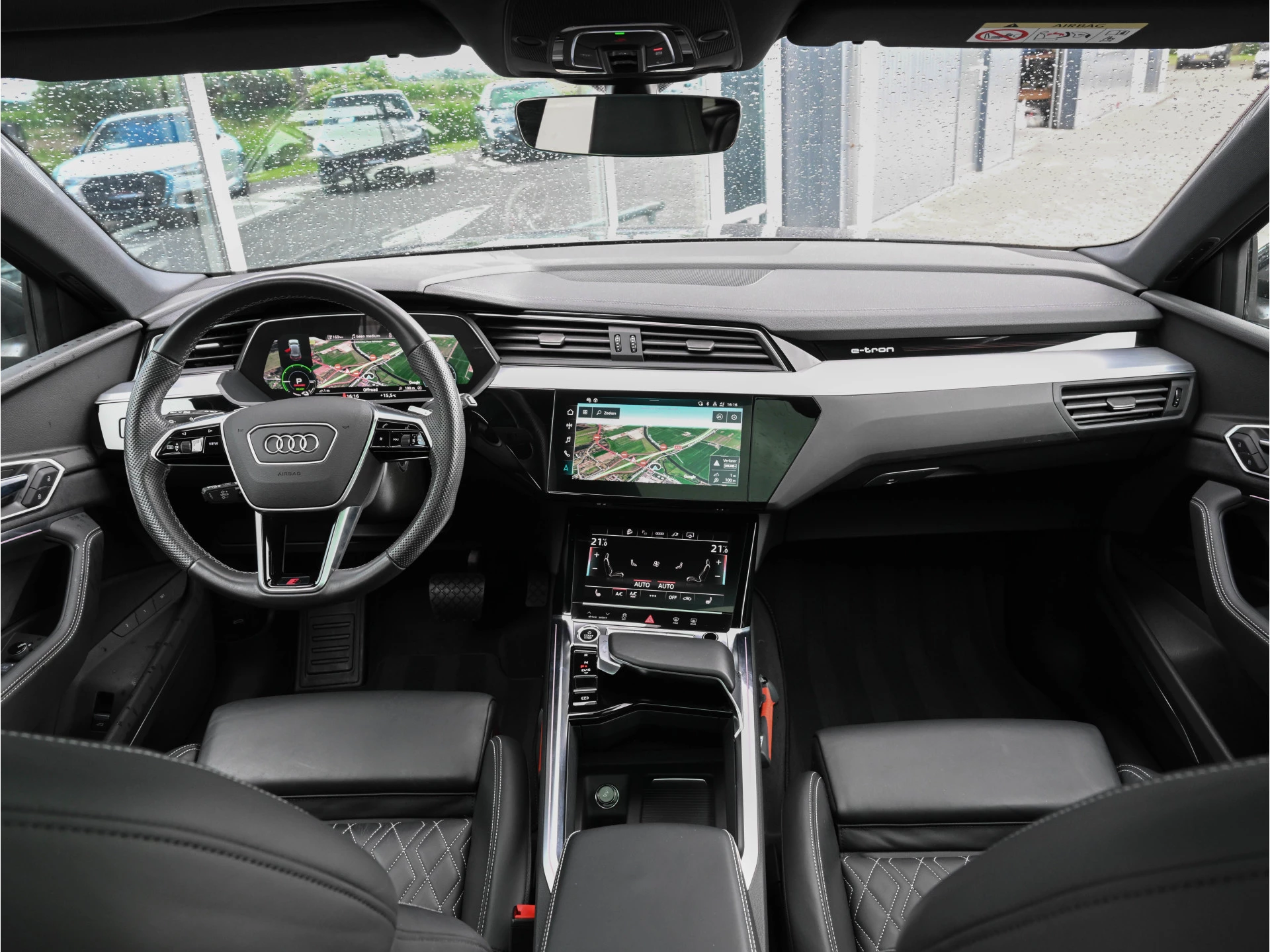 Hoofdafbeelding Audi e-tron