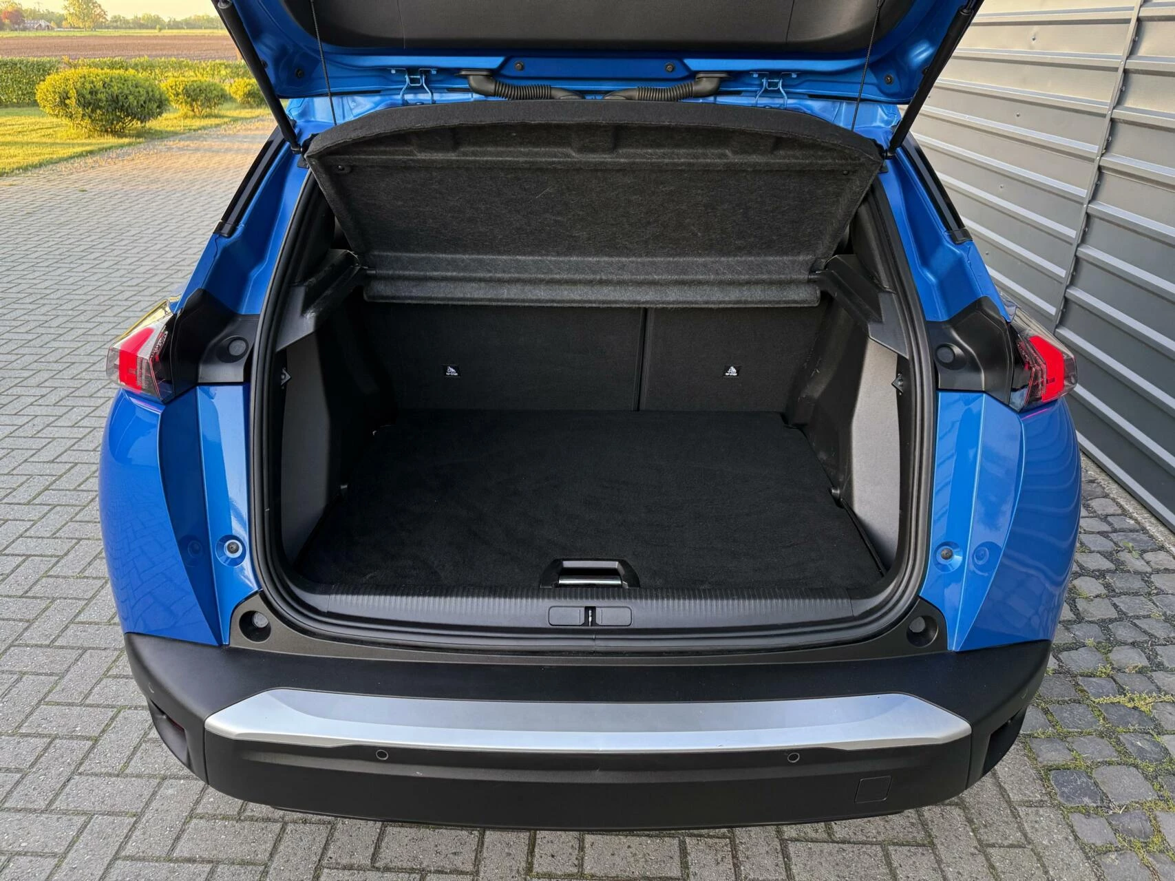 Hoofdafbeelding Peugeot e-2008