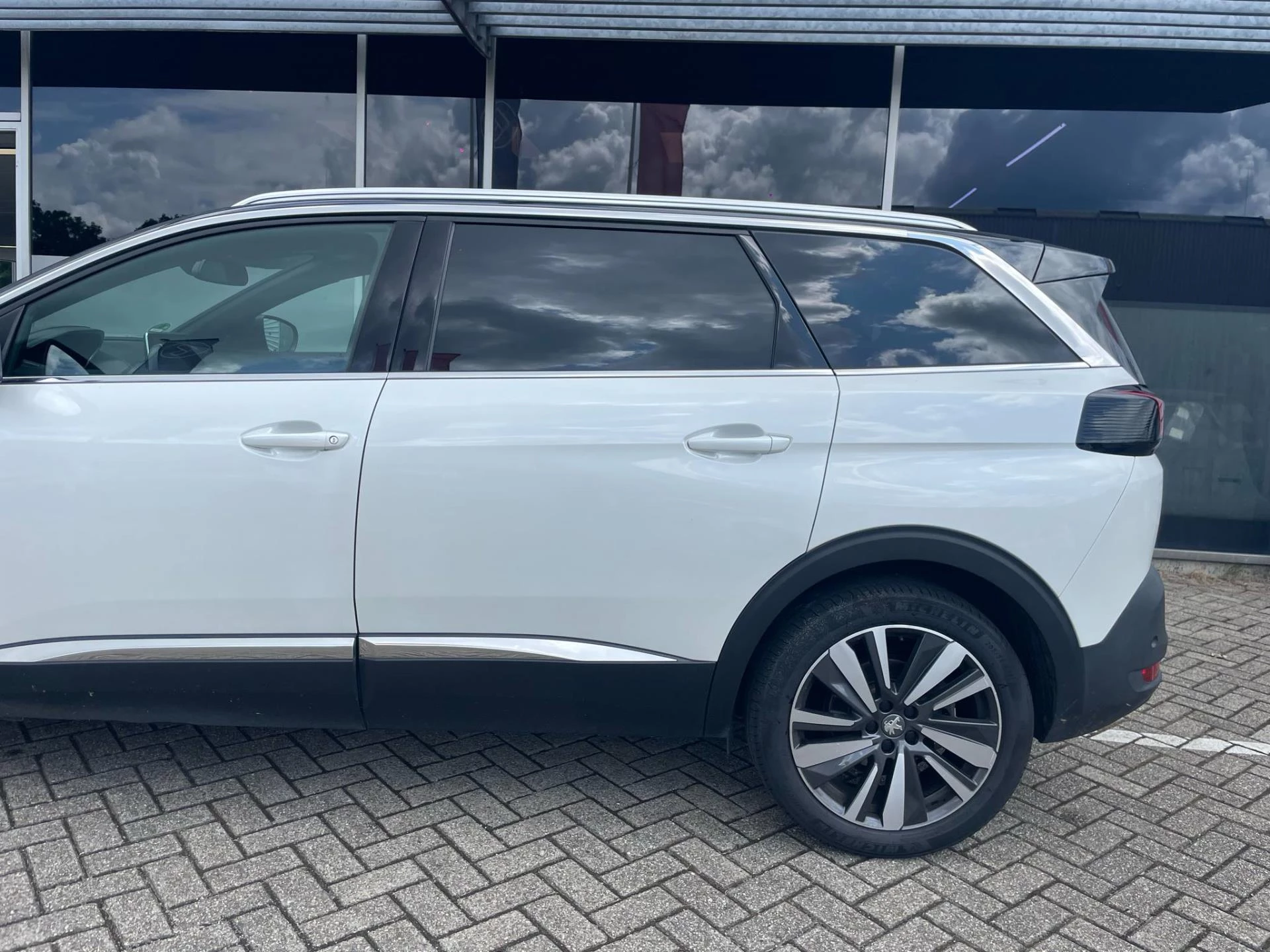 Hoofdafbeelding Peugeot 5008