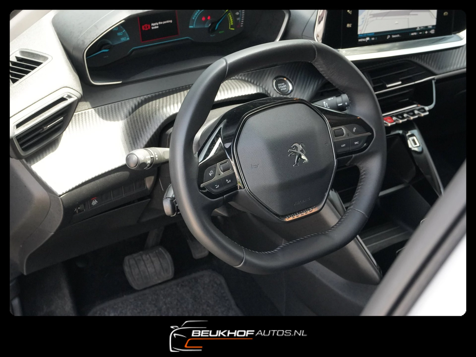 Hoofdafbeelding Peugeot e-2008