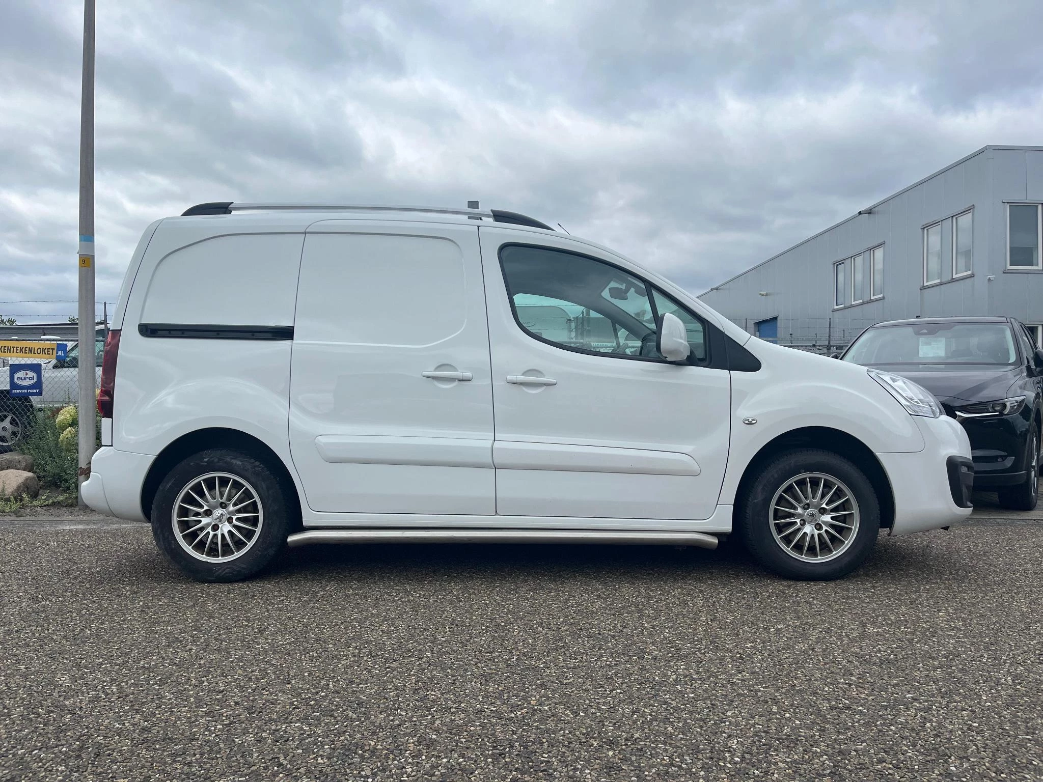 Hoofdafbeelding Peugeot Partner