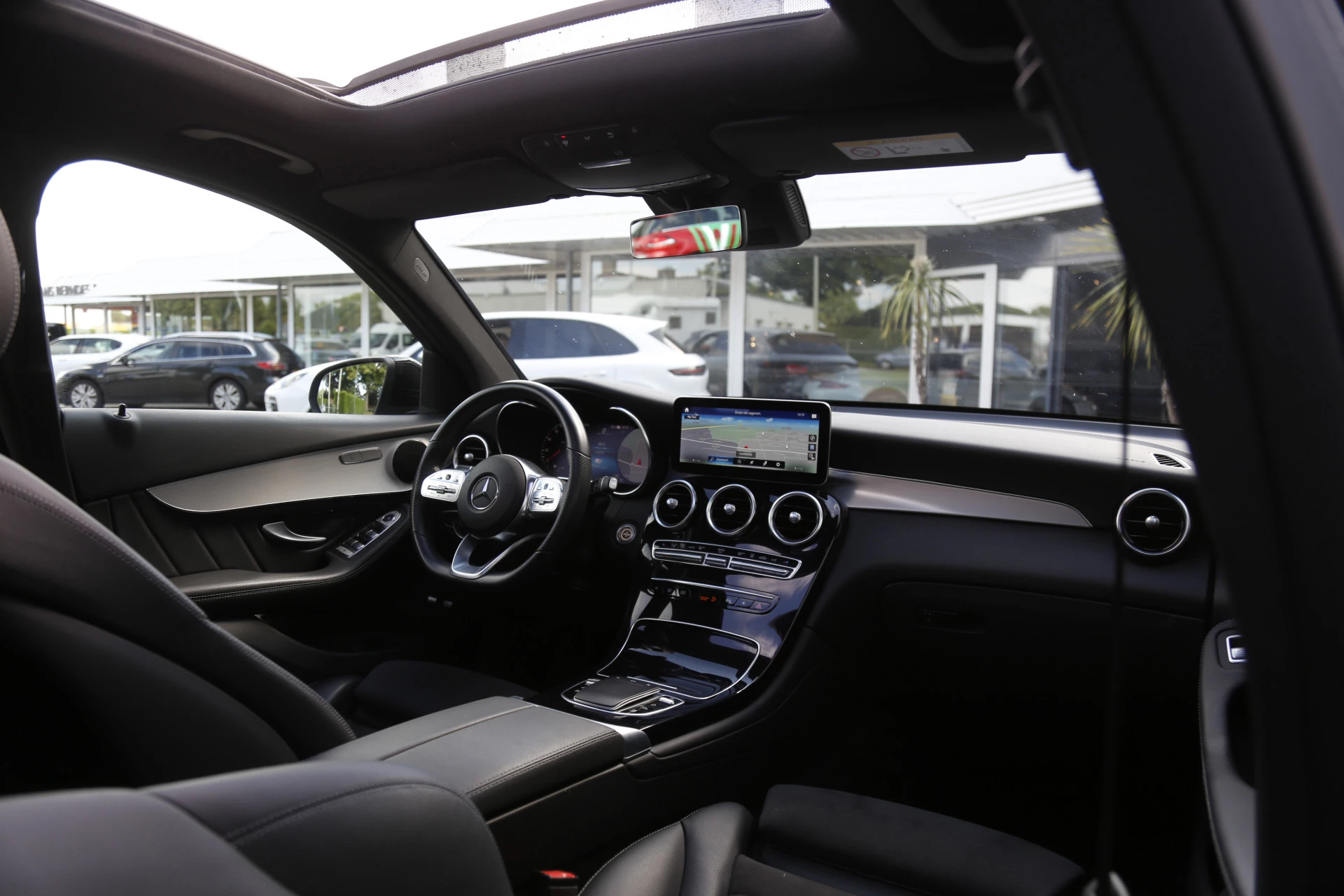 Hoofdafbeelding Mercedes-Benz GLC