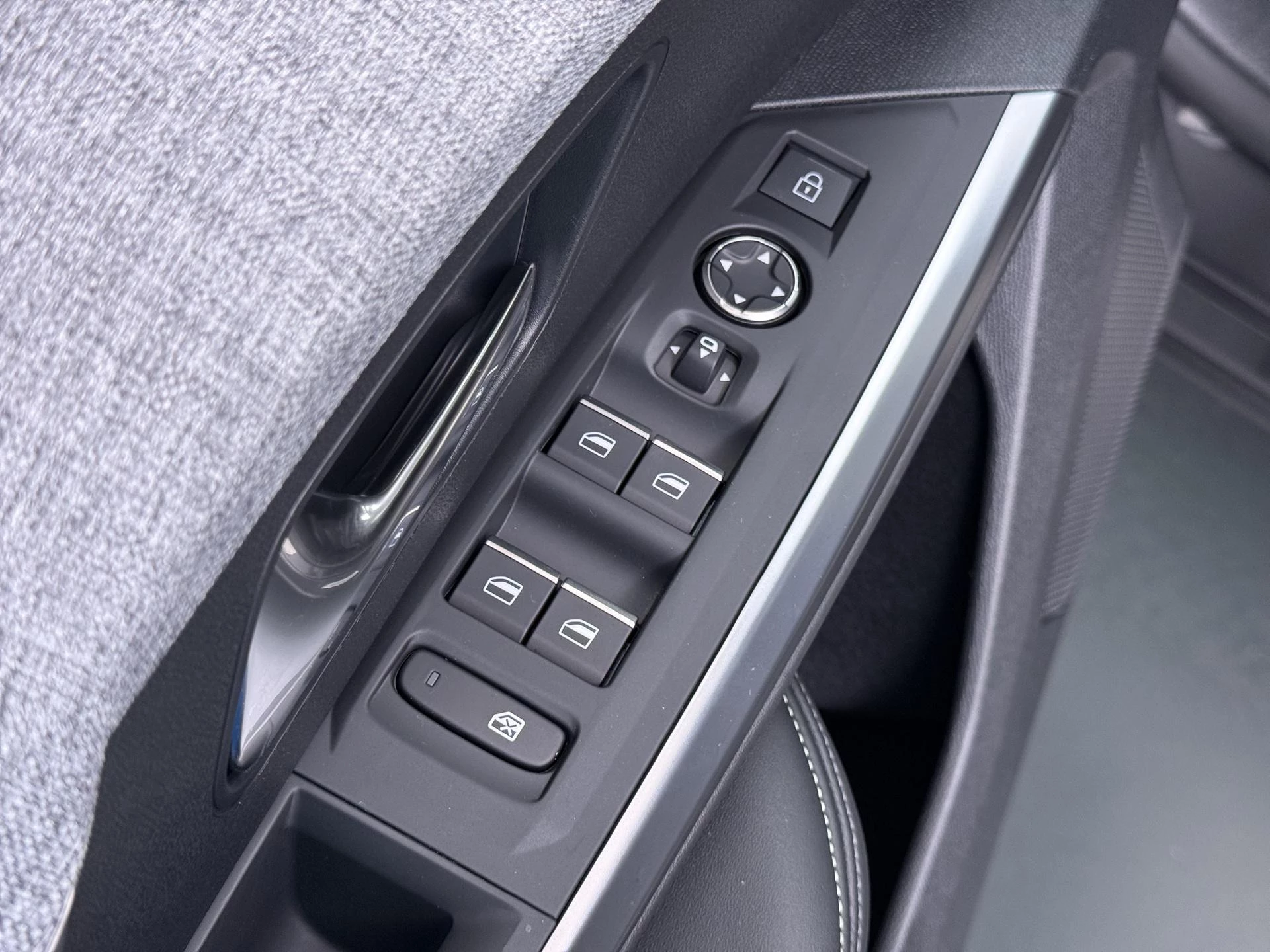 Hoofdafbeelding Peugeot e-3008