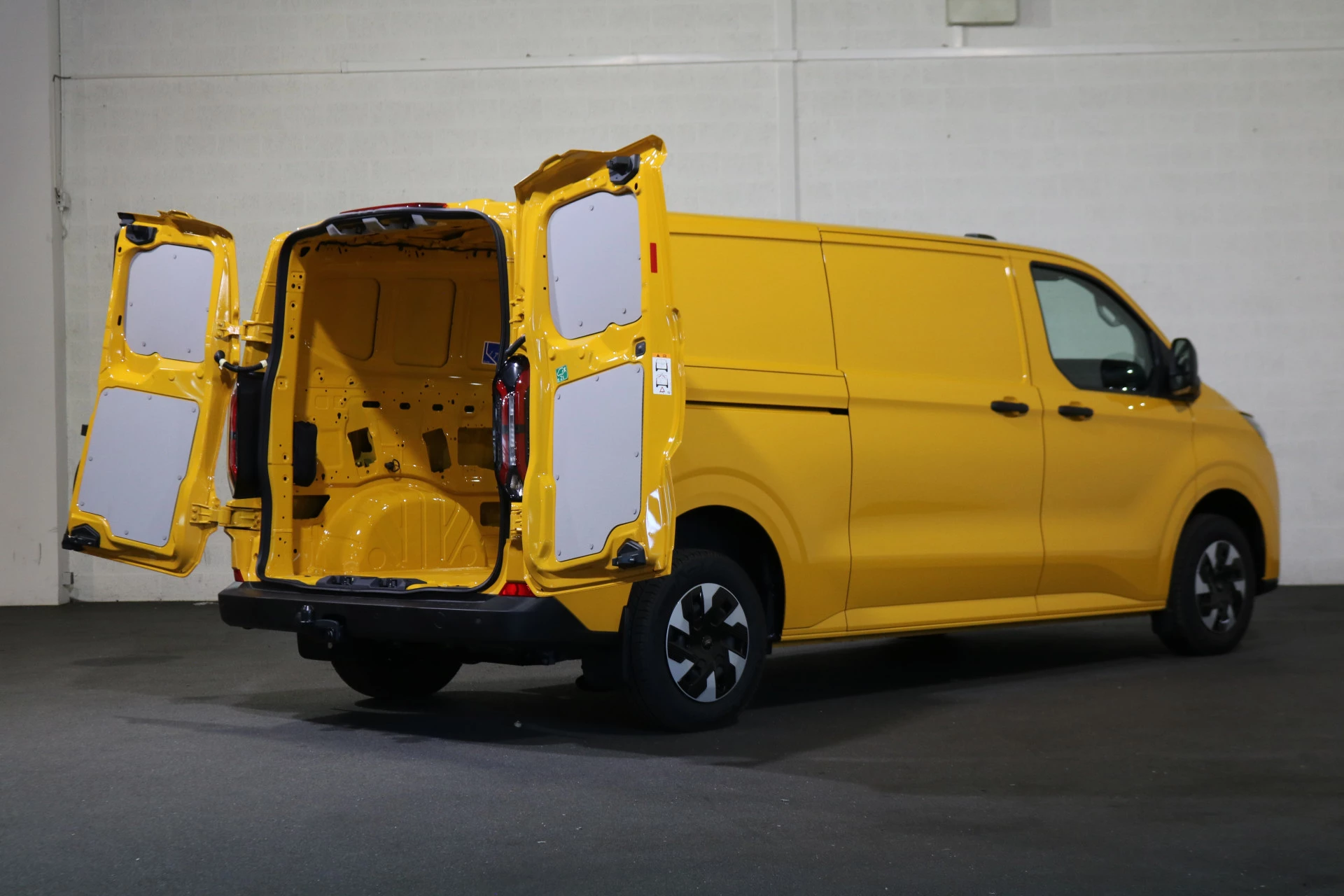 Hoofdafbeelding Ford E-Transit Custom