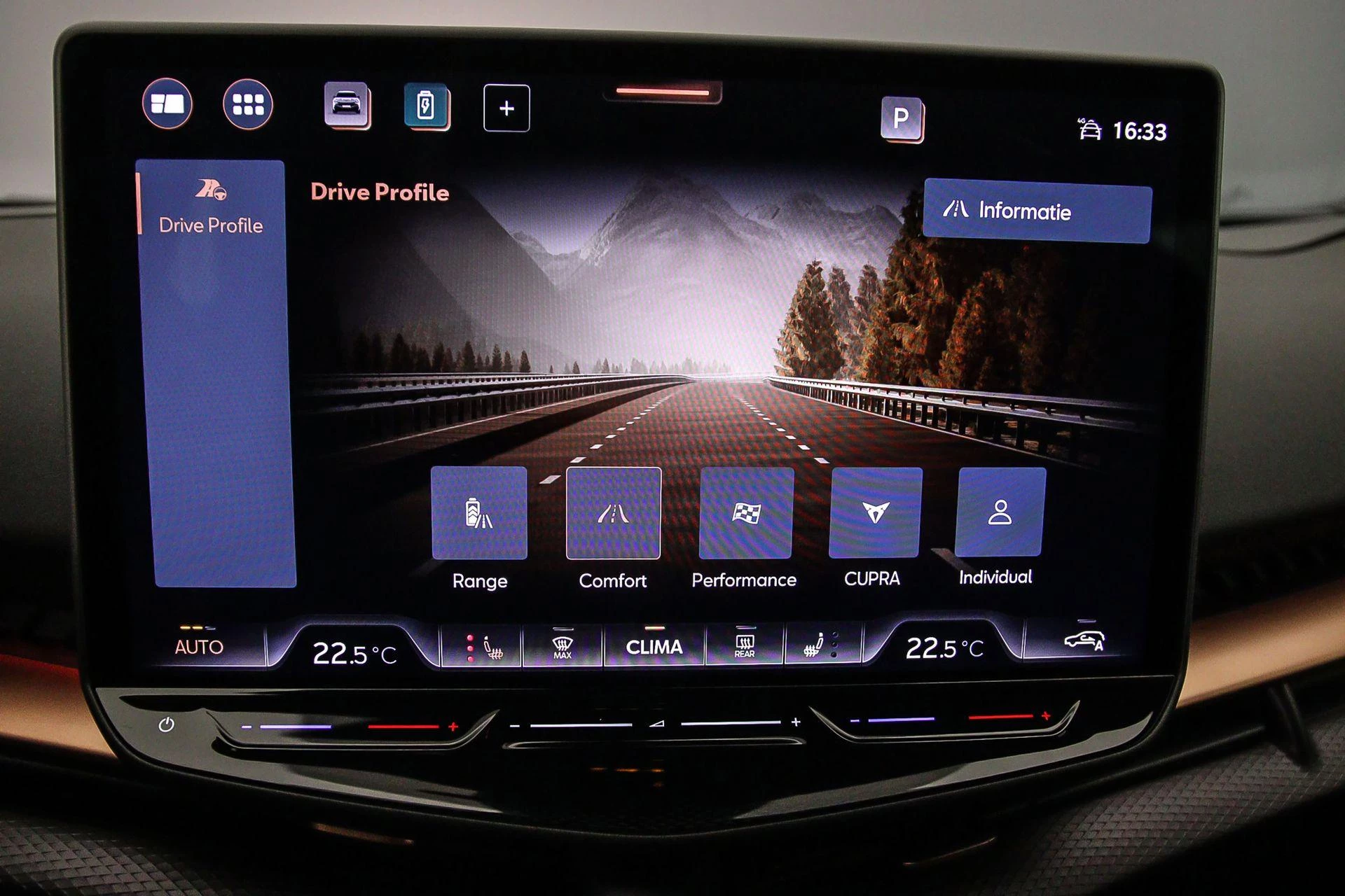 Hoofdafbeelding CUPRA Tavascan