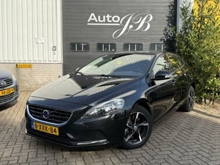 Volvo V40 2.0 D4 MOMENTUM | TREKHAAK | ALL-SEASON | RIEM VV!