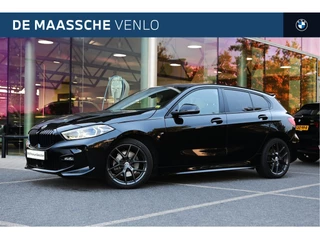 BMW 1 Serie 118i High Executive M Sport Automaat / Trekhaak / Panoramadak / Stoelverwarming / Stuurverwarming / Adaptieve LED / HiFi Audio / Sportstoelen / 18" LMV