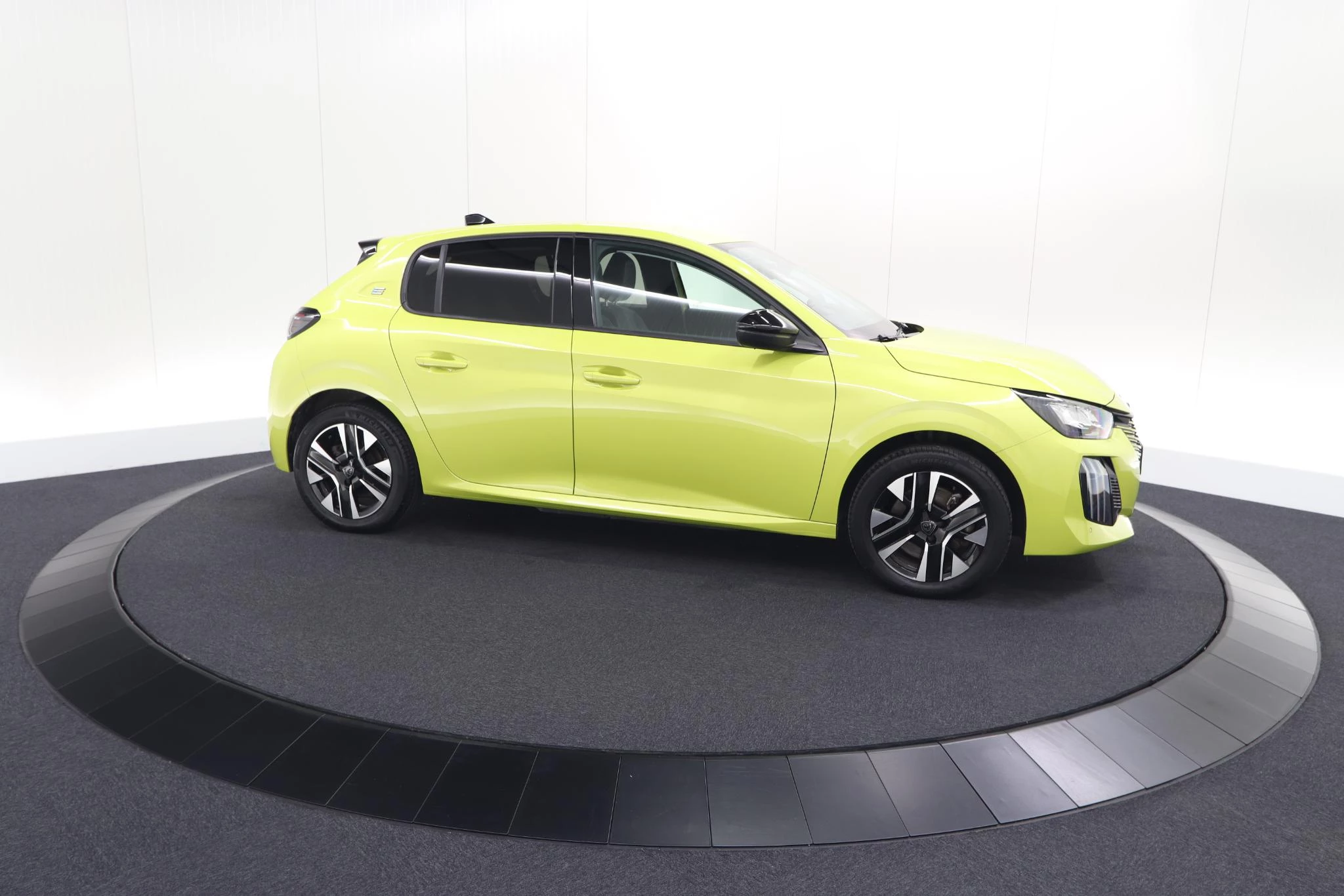Hoofdafbeelding Peugeot e-208