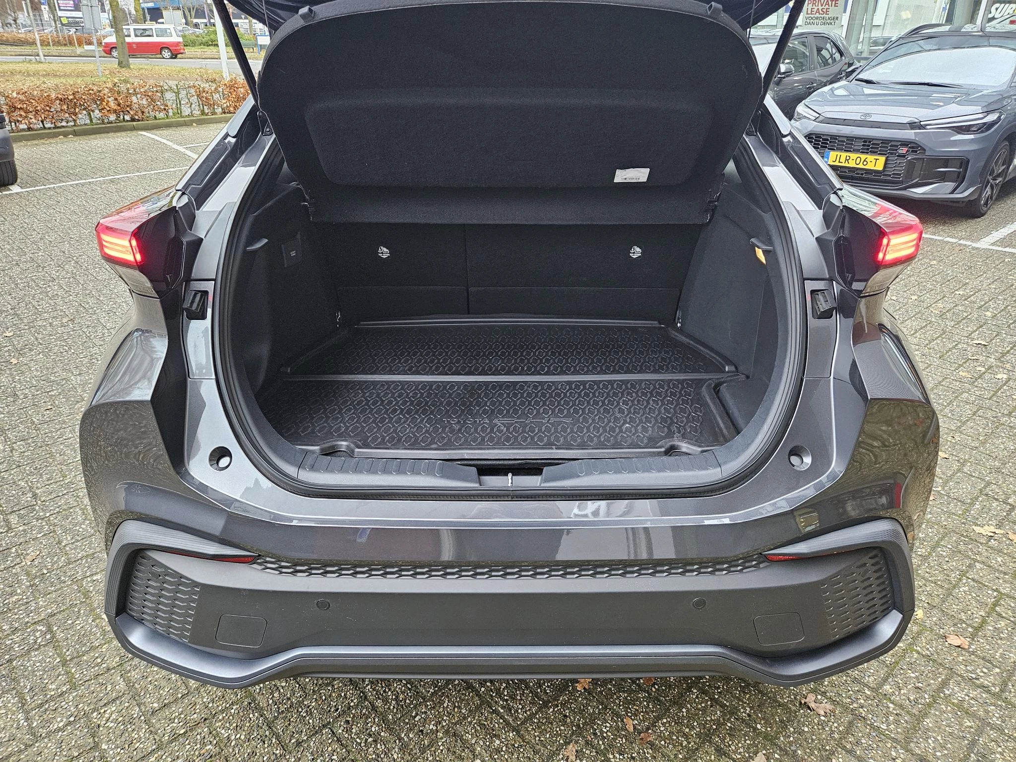 Hoofdafbeelding Toyota C-HR