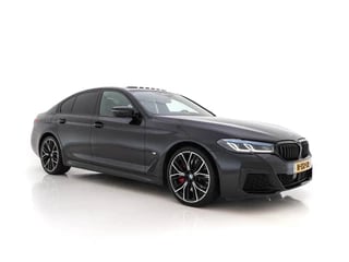 BMW 5 Serie 540d xDrive High Executive M-Sportpack Aut. *PANO | DAKOTA-FULL-LEATHER | LASER-LIGHT | SOFT-CLOSE | HEAD-UP | ADAPT.CRUISE | M-SPORTSEATS | HARMAN/KARDON-SURROUND | SURROUND-VIEW | SHIFT-PADDLES | MEMORY-PACK | DIGI-COCKPIT | 20"