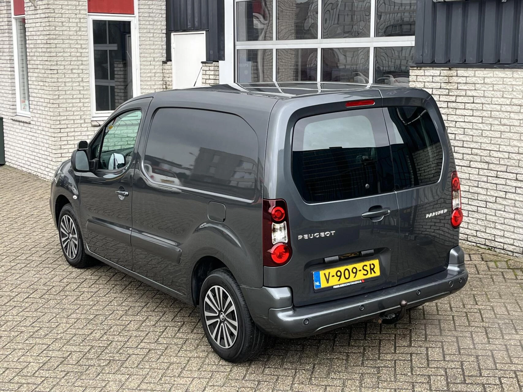 Hoofdafbeelding Peugeot Partner