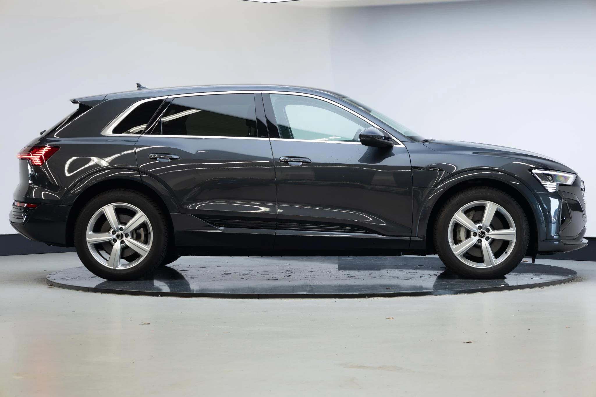 Hoofdafbeelding Audi Q8 e-tron