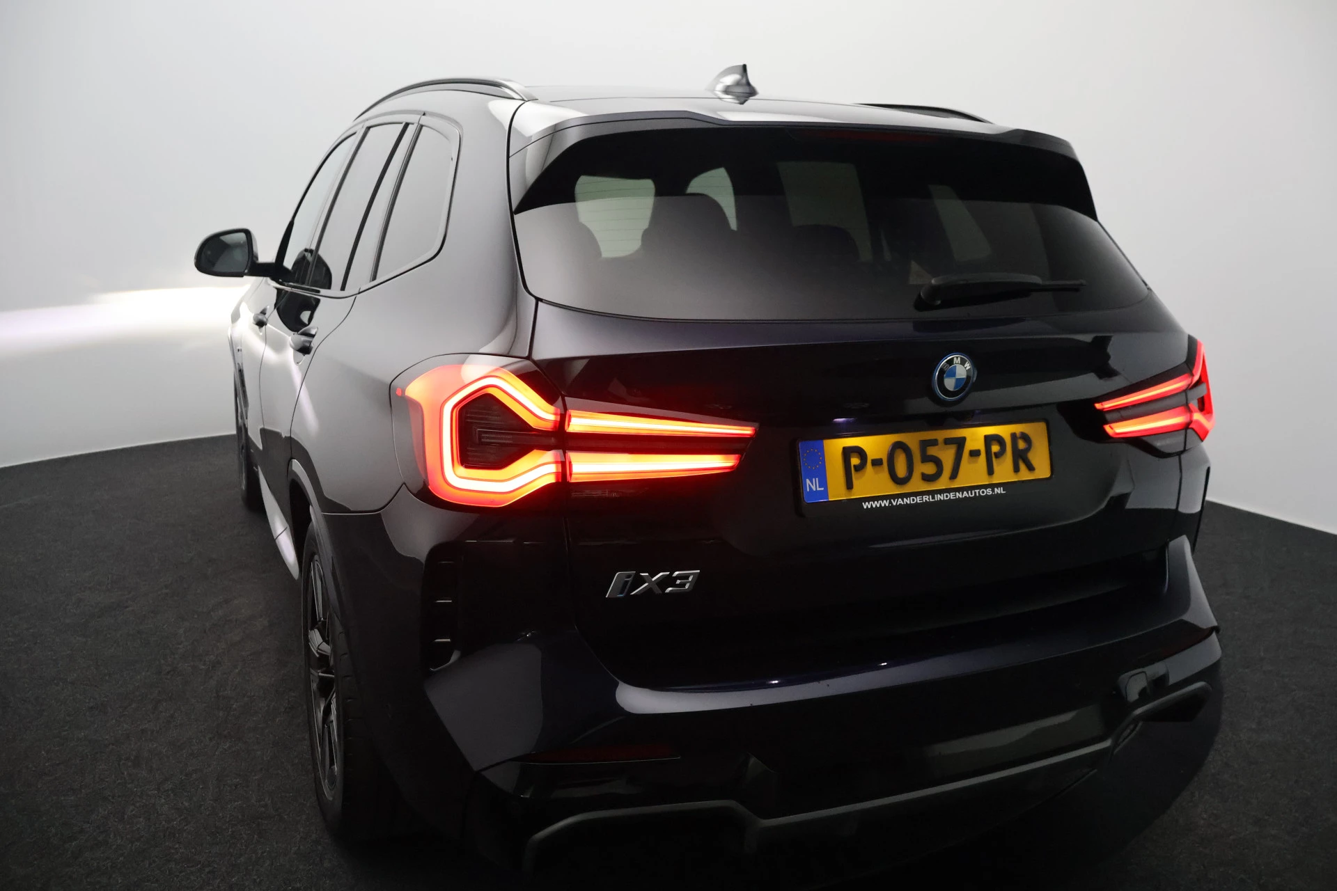 Hoofdafbeelding BMW iX3