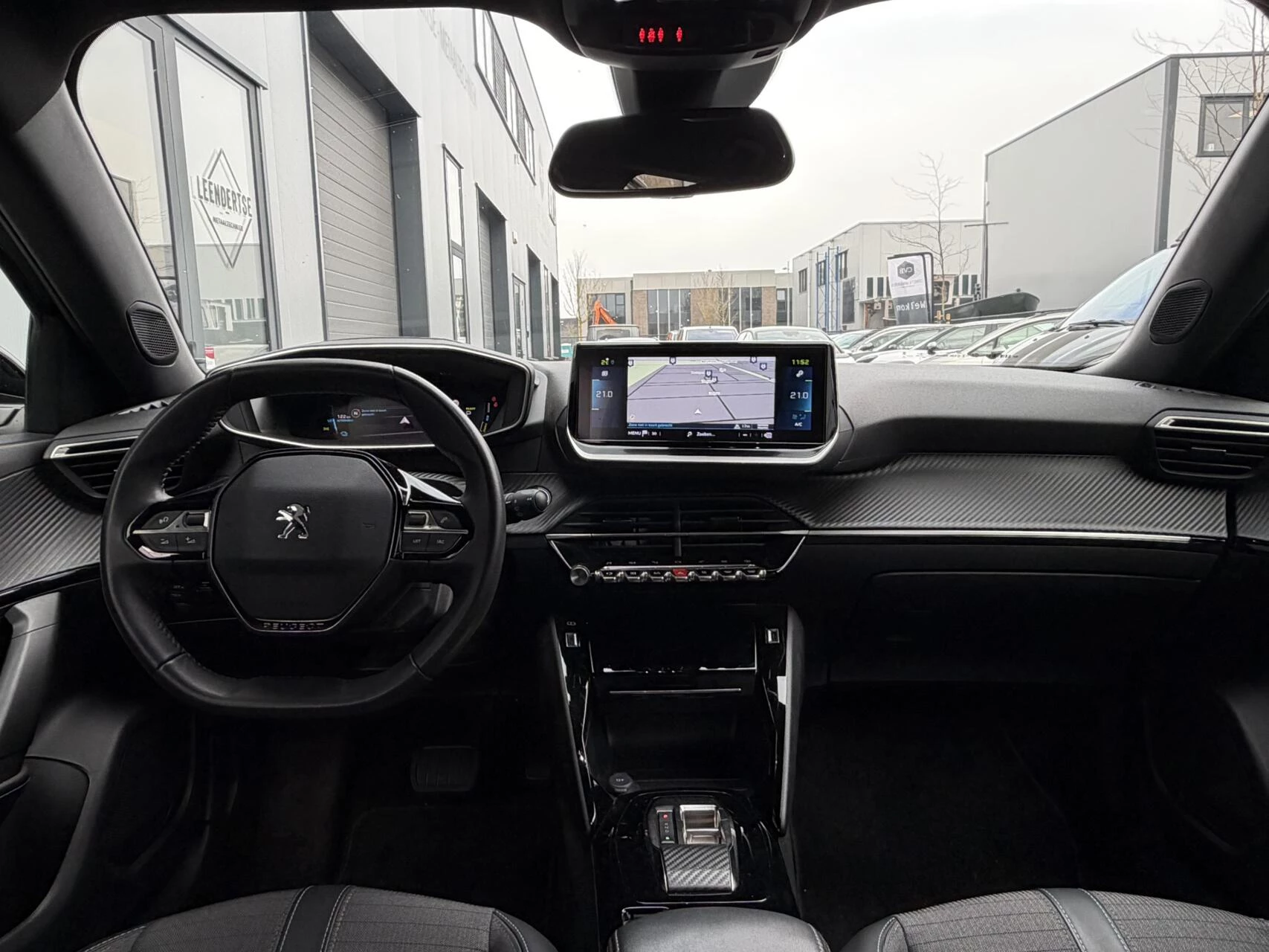 Hoofdafbeelding Peugeot e-2008