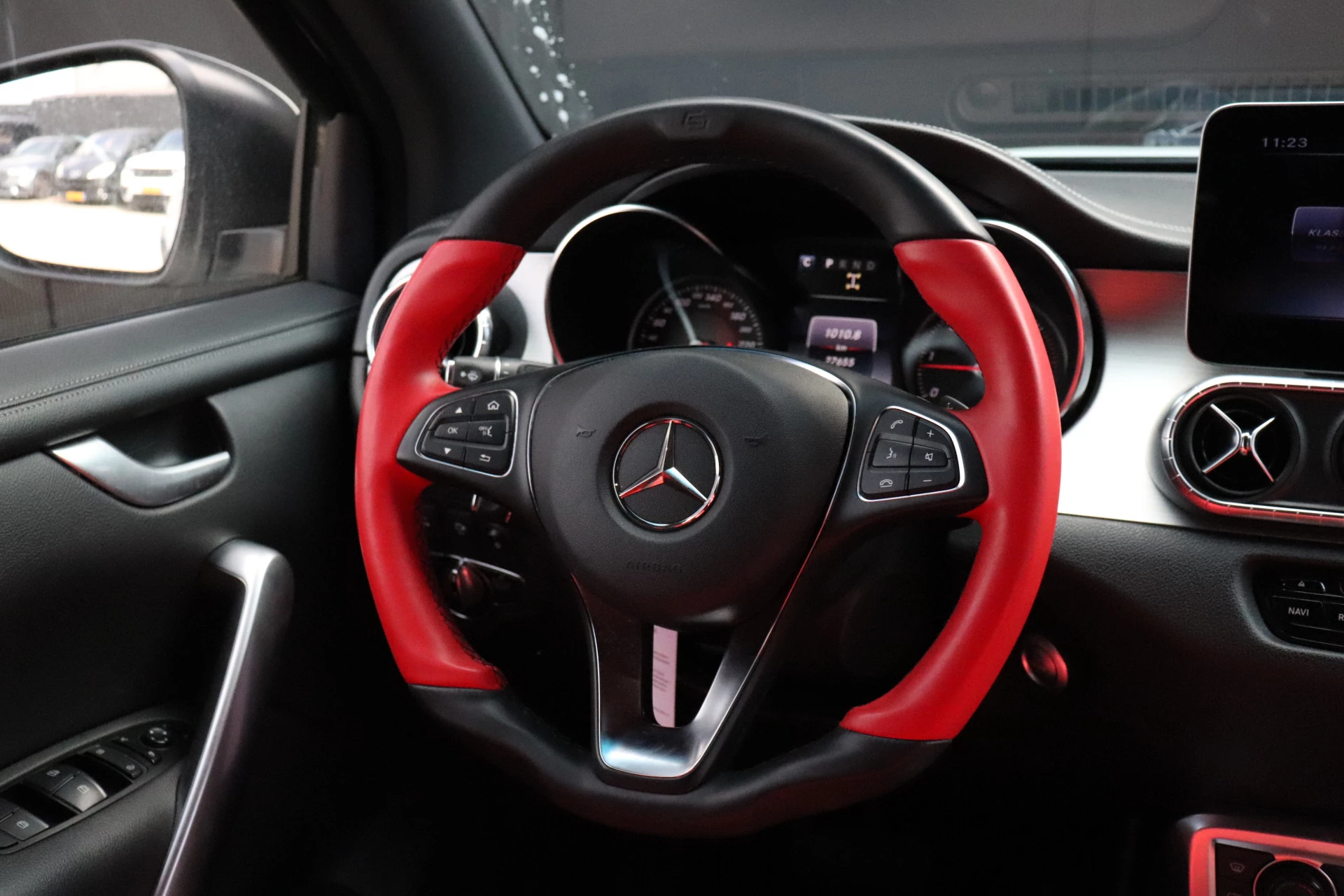 Hoofdafbeelding Mercedes-Benz X-Klasse