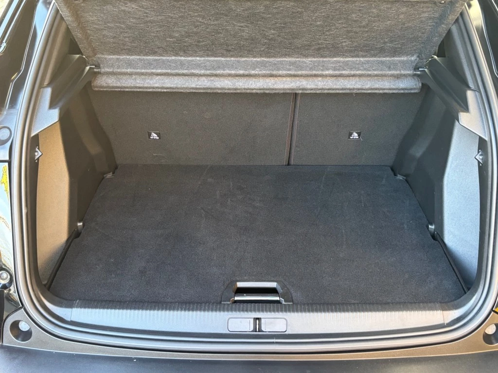 Hoofdafbeelding Peugeot e-2008