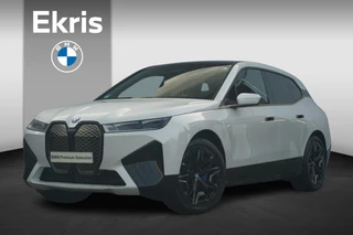 Hoofdafbeelding BMW iX BMW iX xDrive50 Sportpakket | Trekhaak / Soft-Close / Luchtvering / Panoramdak / Driving Assistant Professional / Harman Kardon / BMW Laserlight / 22 Inch