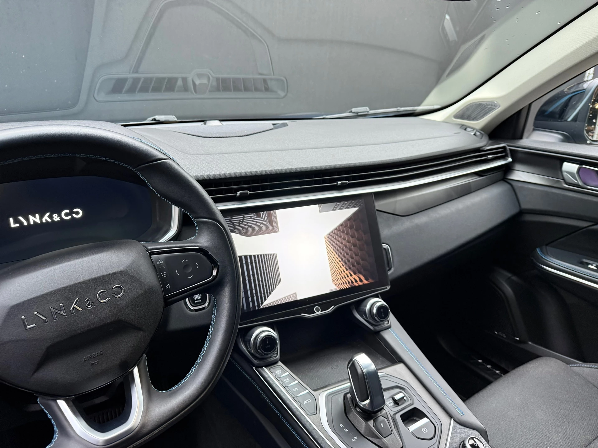 Hoofdafbeelding Lynk & Co 01