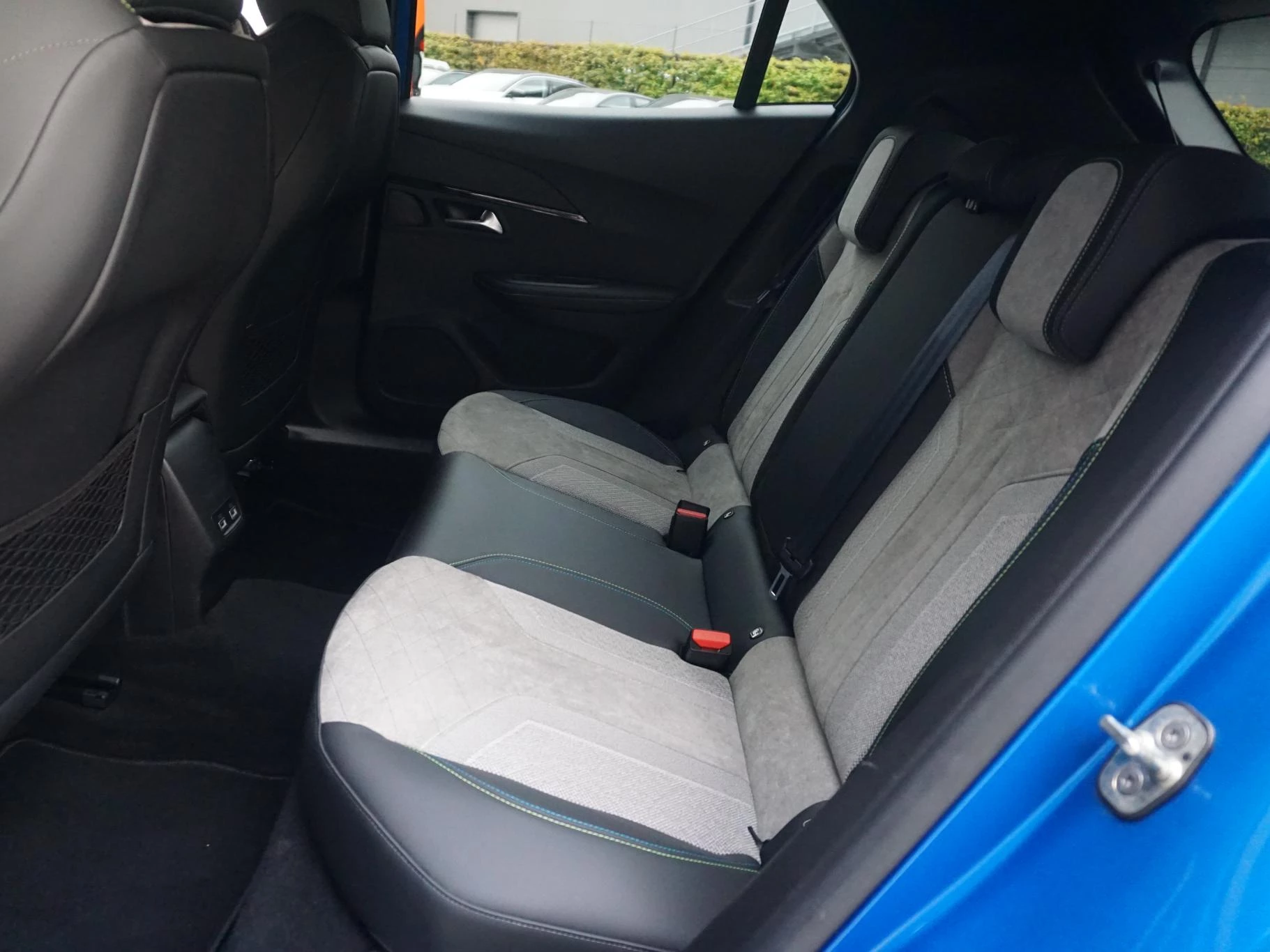Hoofdafbeelding Peugeot e-2008