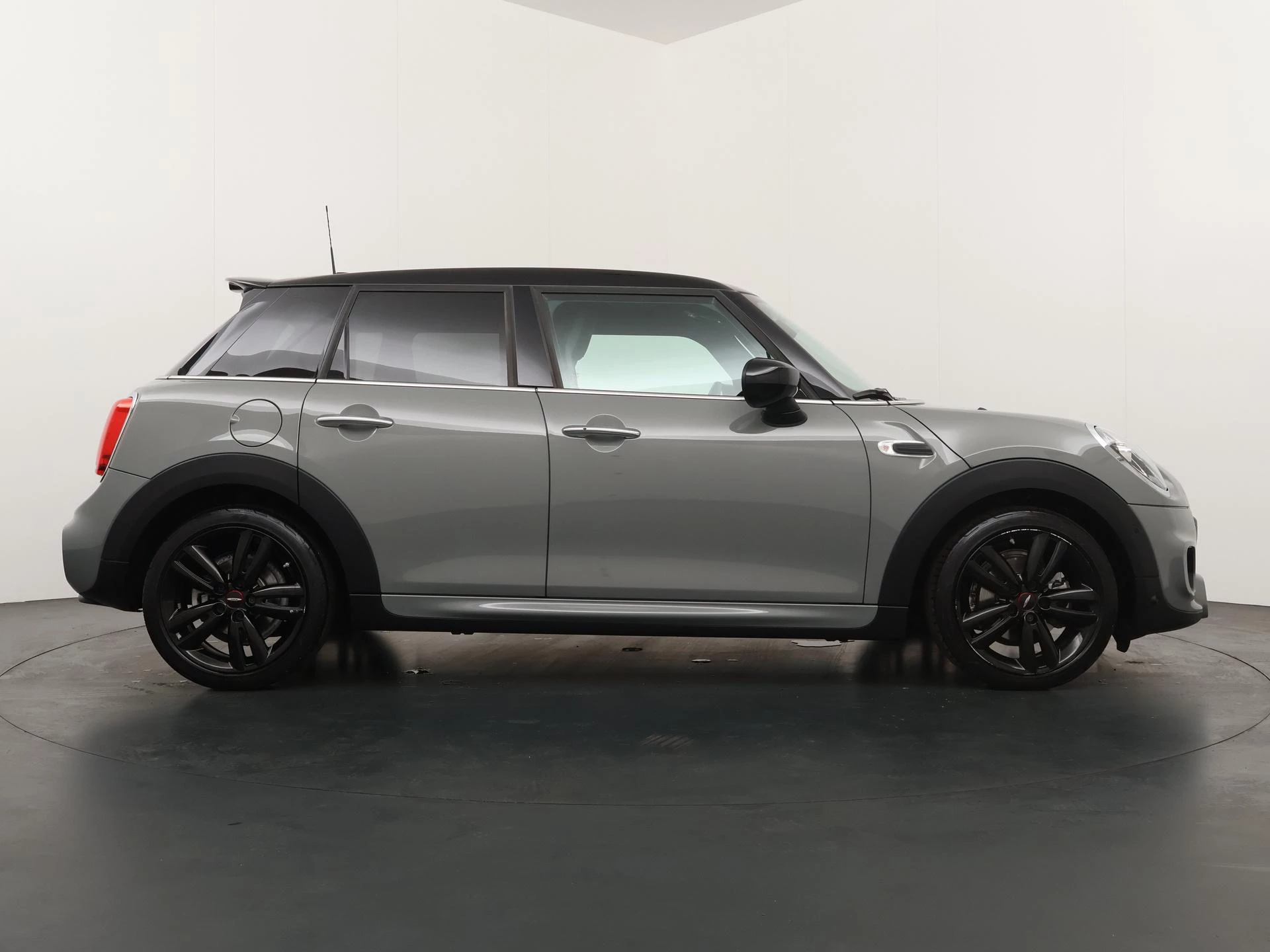 Hoofdafbeelding MINI 5-deurs