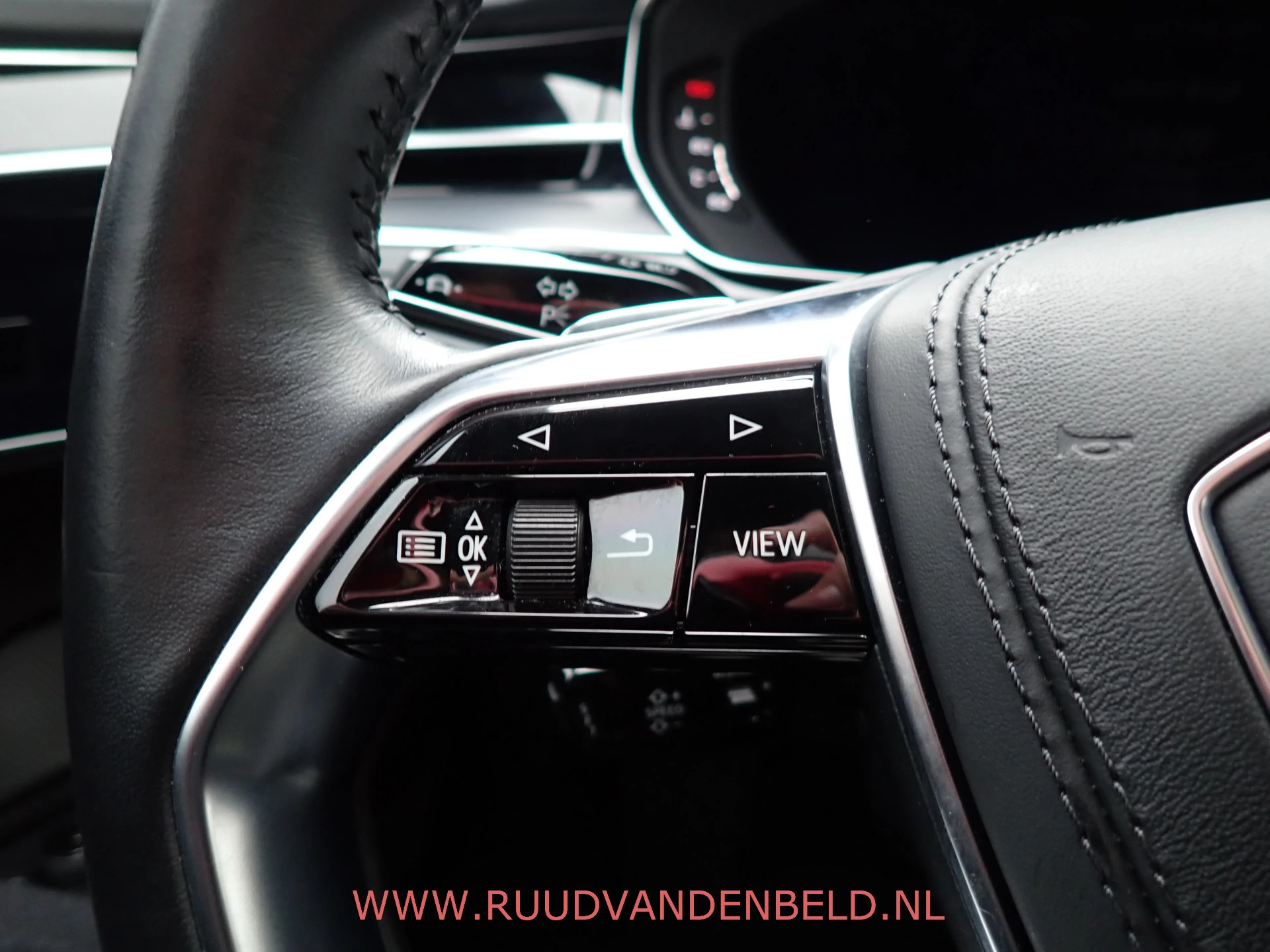 Hoofdafbeelding Audi A8