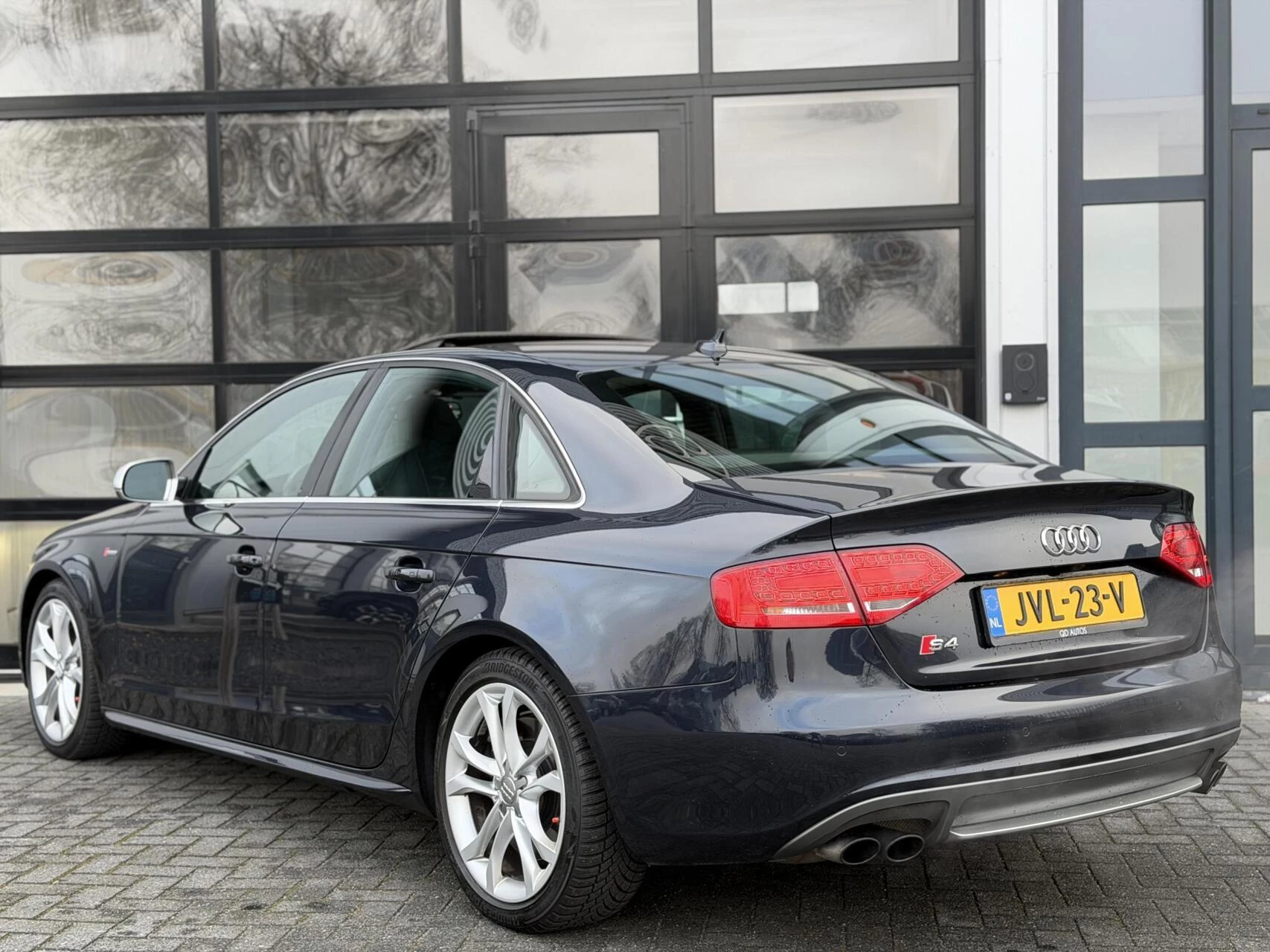 Hoofdafbeelding Audi S4