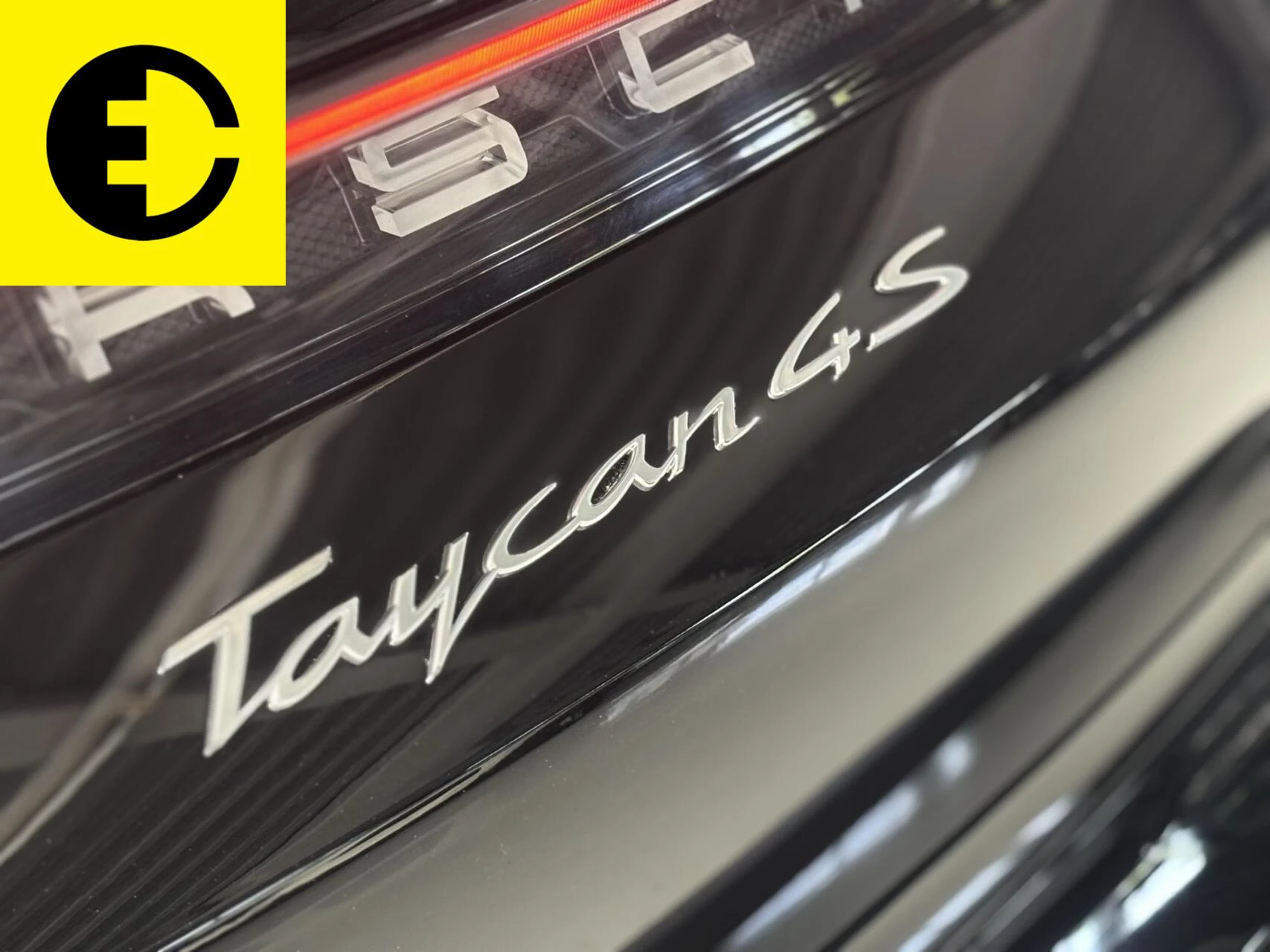Hoofdafbeelding Porsche Taycan