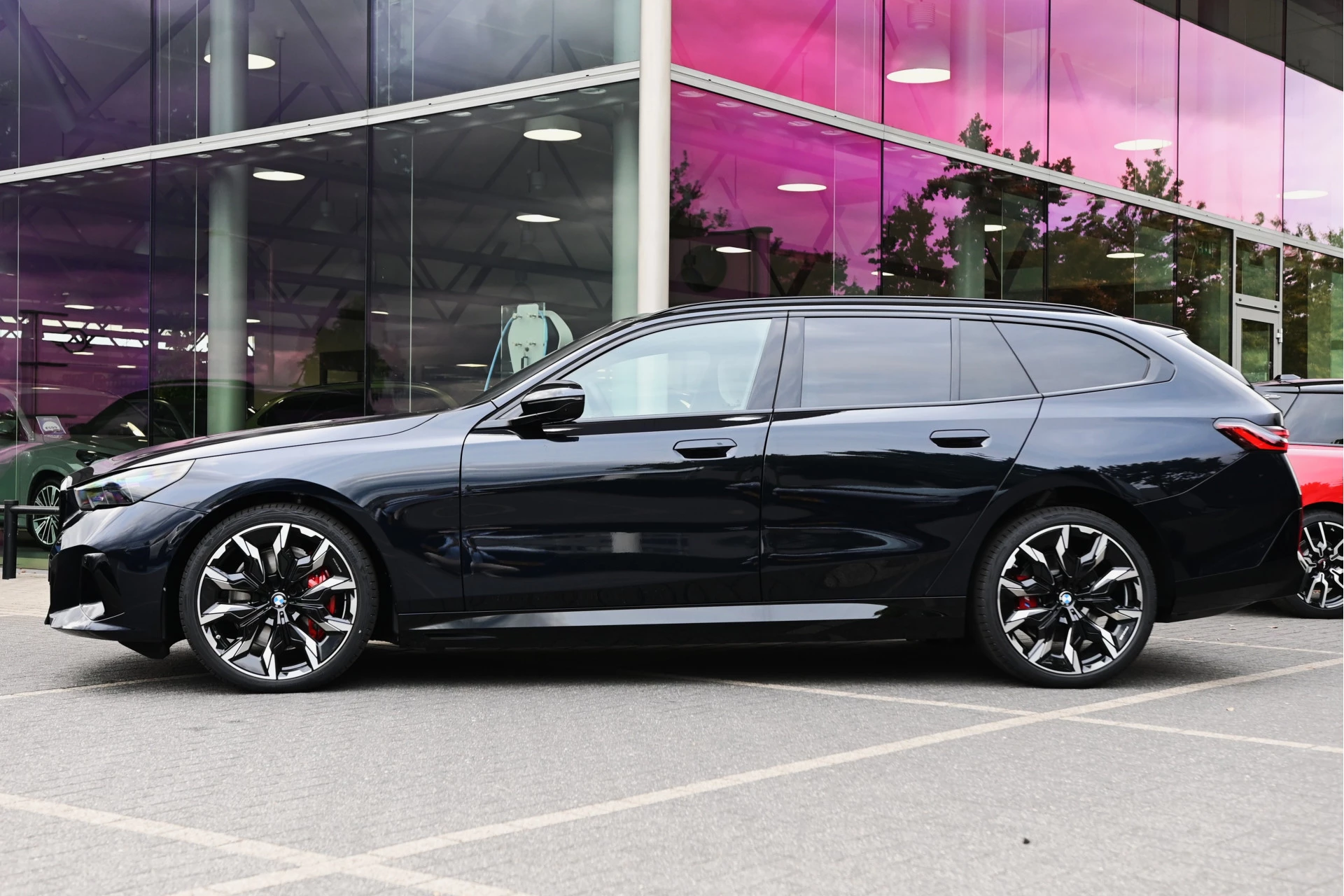 Hoofdafbeelding BMW i5
