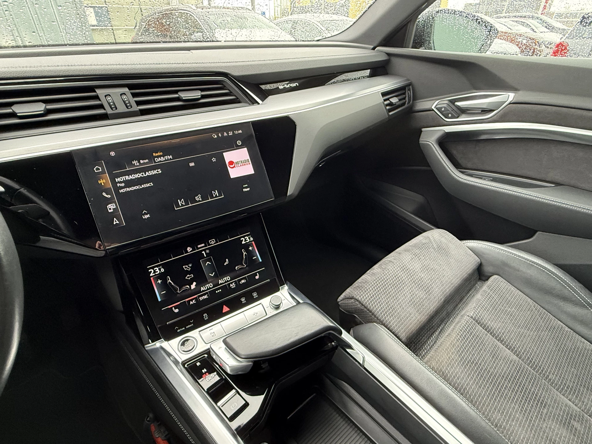 Hoofdafbeelding Audi e-tron