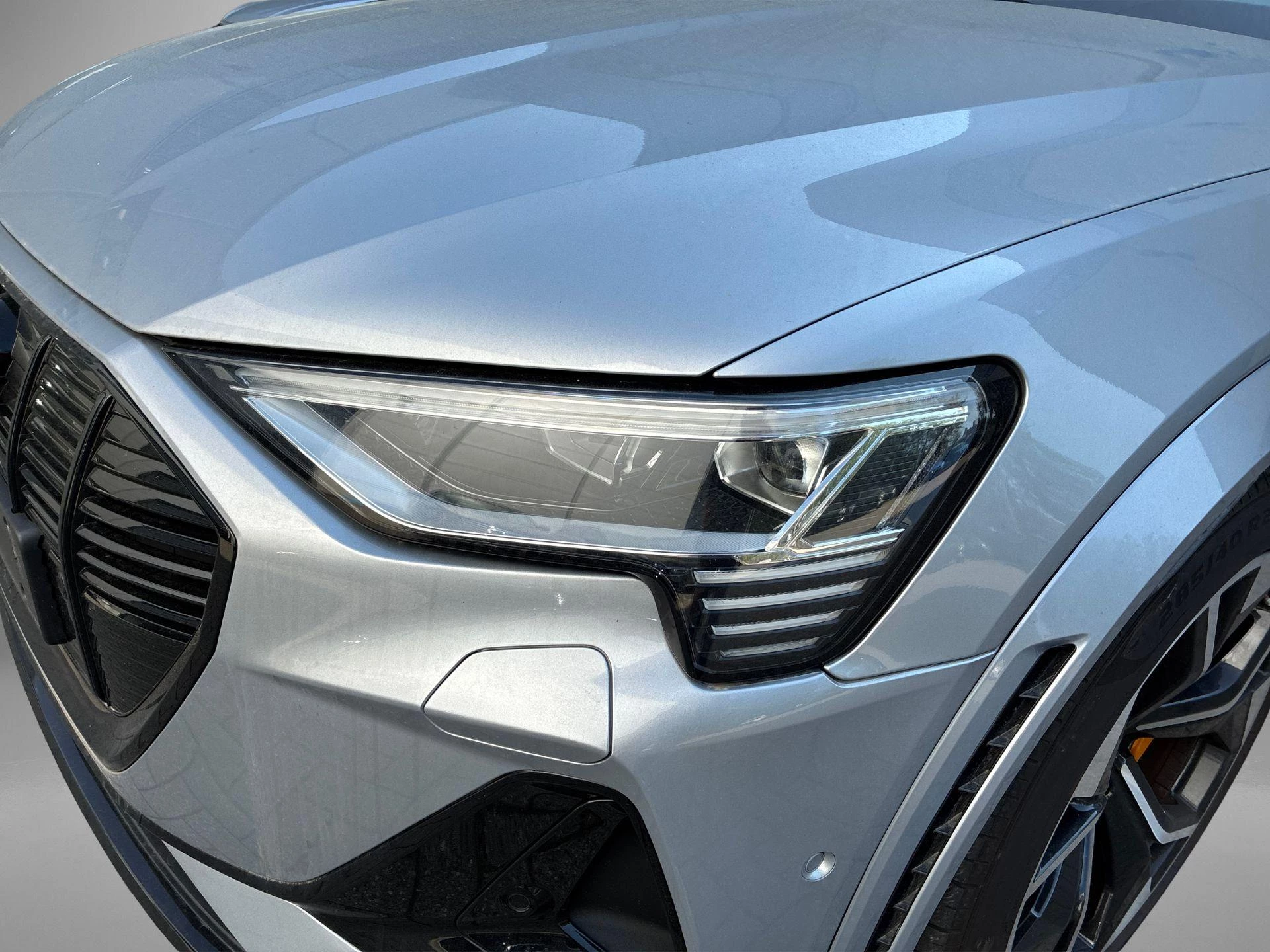 Hoofdafbeelding Audi e-tron